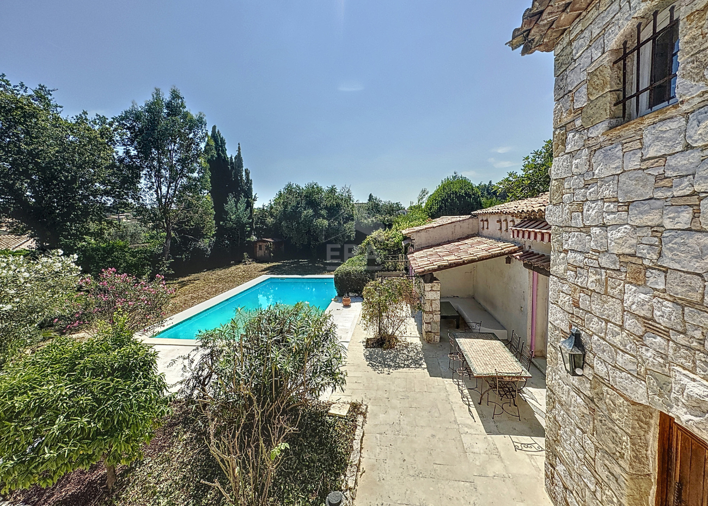 Photo EXCLUSIVITE - VENCE - CHARMANT MAS 200 M² PISCINE TERRAIN 1451 M² image 3/6