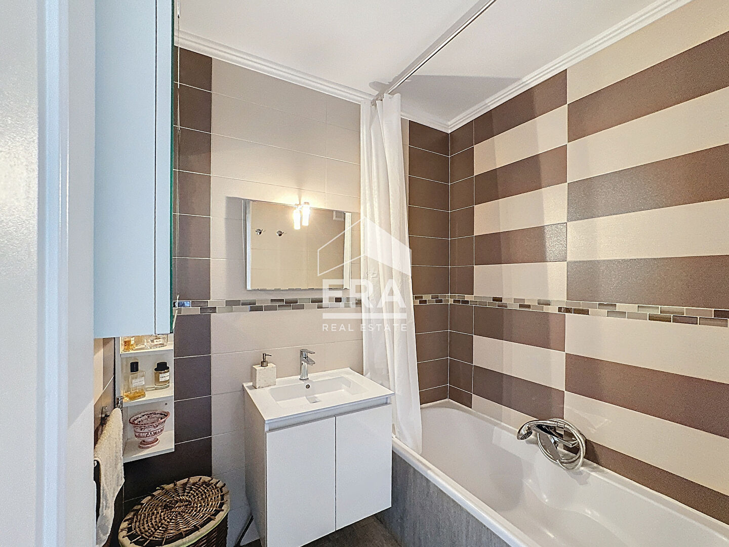 Photo A VENDRE GRAND 2P AVEC TERRASSE PLEIN SUD - CANNES QUARTIER ANGLAIS image 5/5