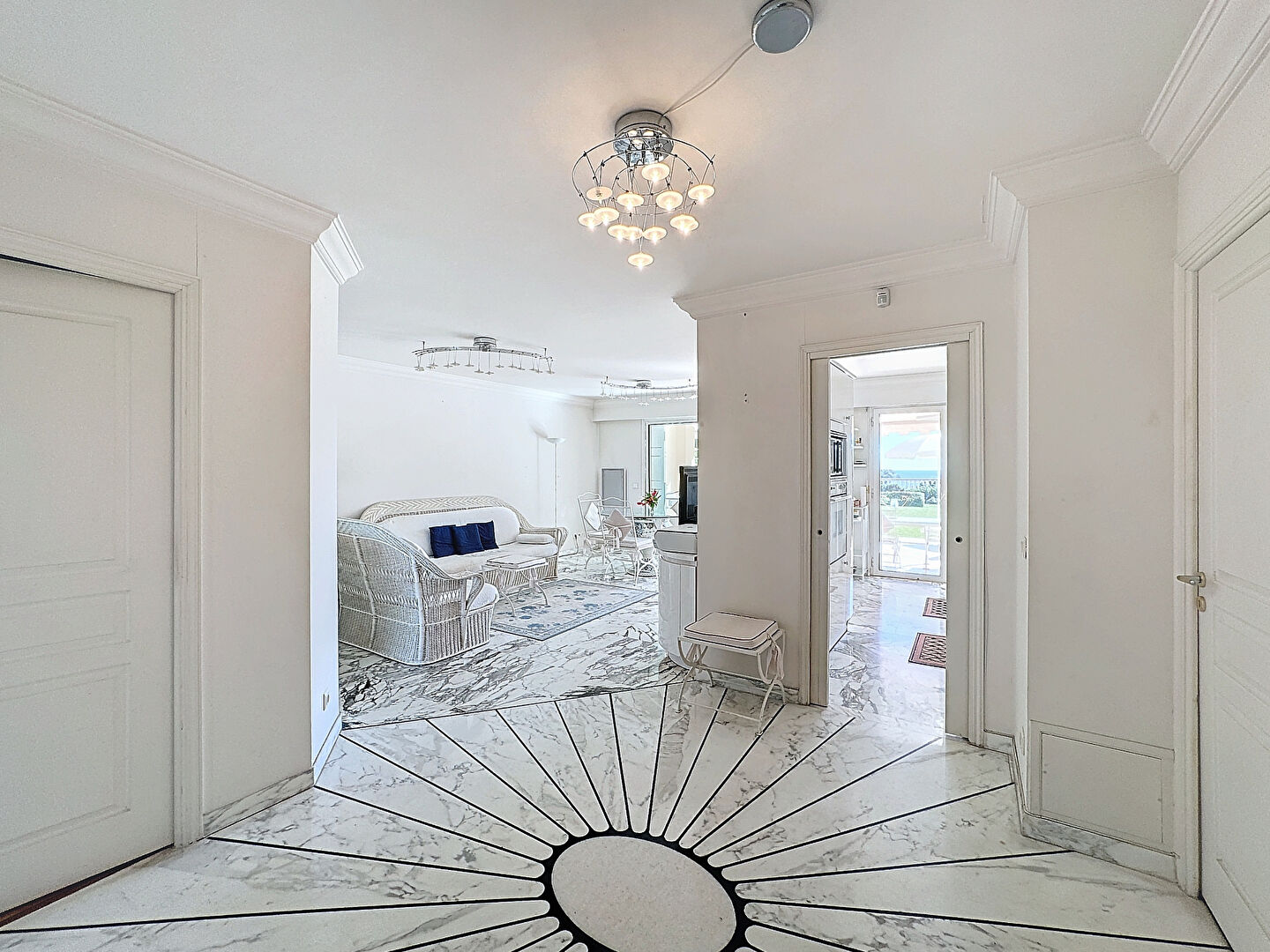 Photo CANNES CROIX DES GARDES 3 PIECES VUE MER JARDIN PISCINE image 6/6