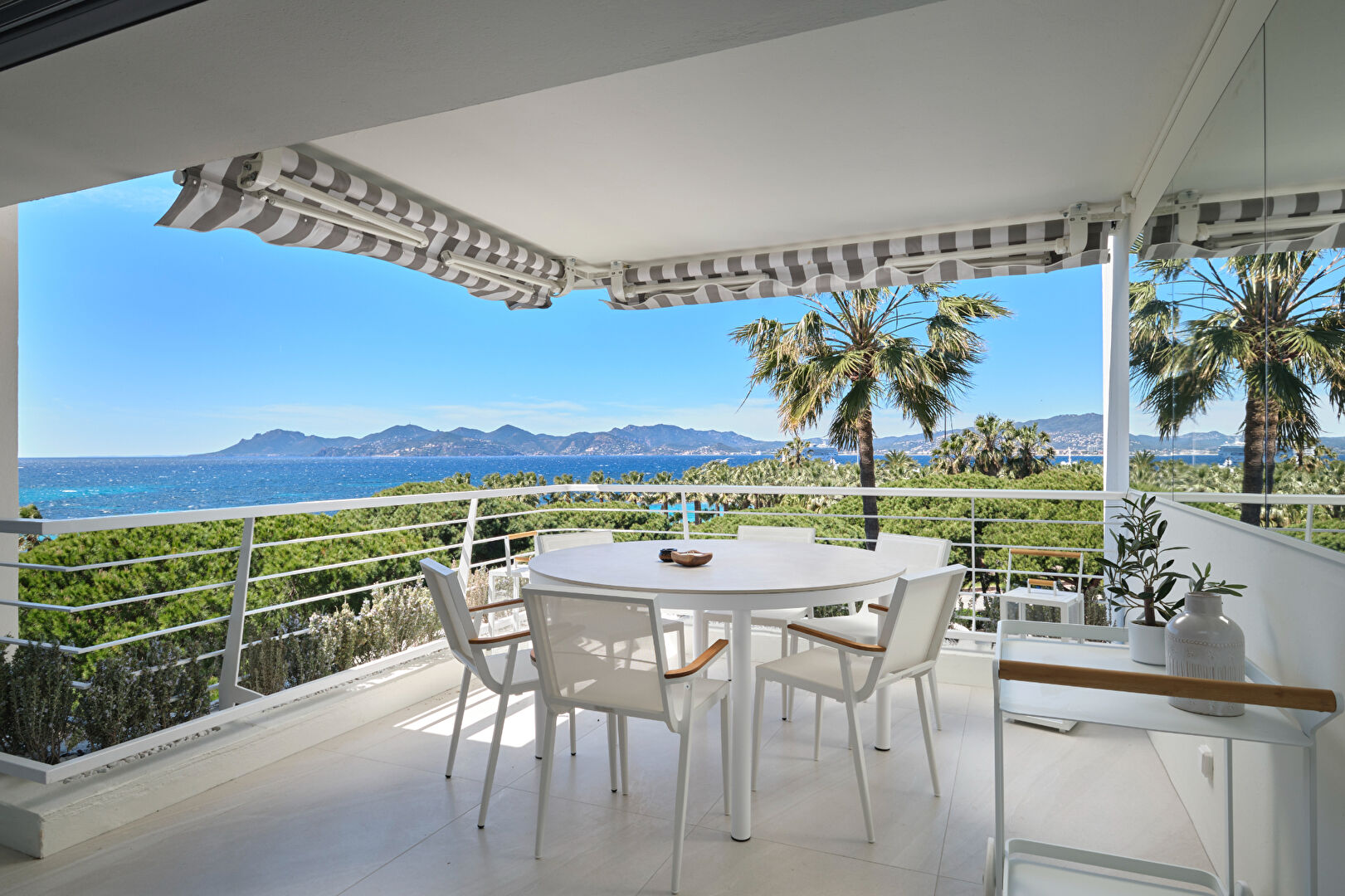 Photo APPARTEMENT 4P - CANNES CROISETTE - VUE MER image 1/6