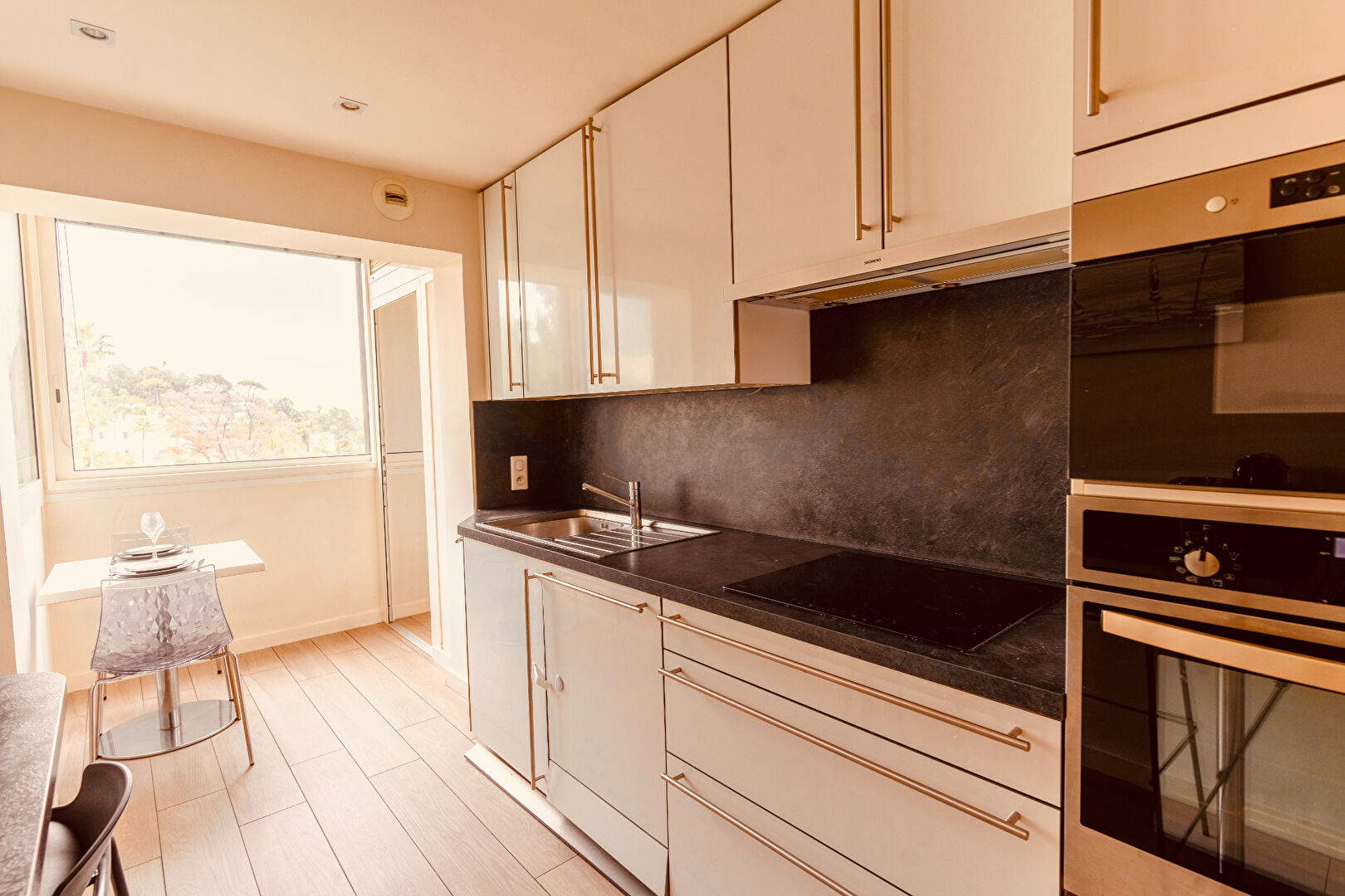 Photo APPARTEMENT CANNES 2 PIECES 64M² AVEC GRANDE TERRASSE BASSE CALIFORNIE VUE MER image 6/6