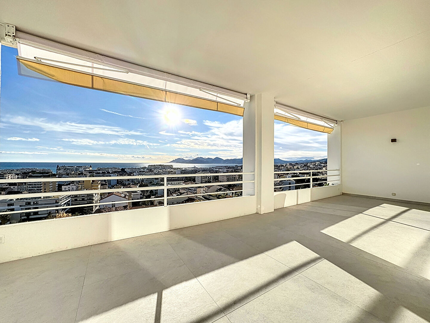Photo CANNES MONTFLEURY 4P 161M2 VUE MER TERRASSE image 2/6