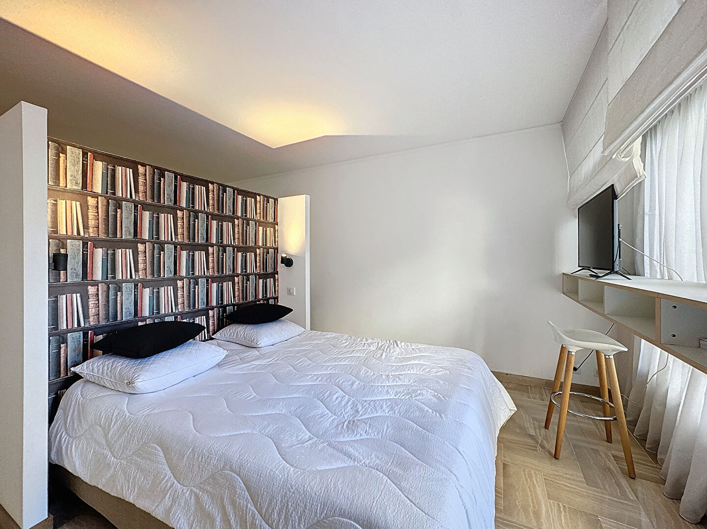 Photo MAGNIFIQUE STUDIO 34 M² GRAY D'ALBION - CANNES BANANE - VUE DEGAGEE VILLE image 4/5