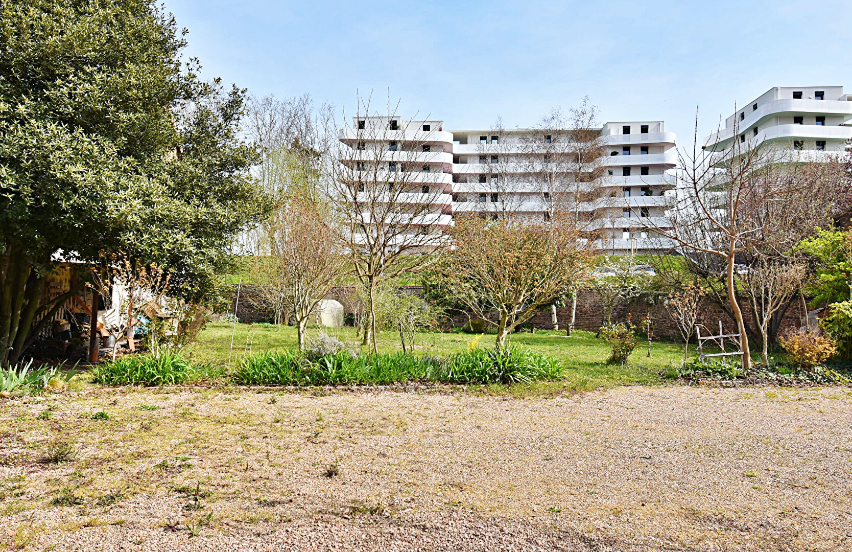 Photo Terrain constructible à vendre à Roanne 913 m2 image 5/5