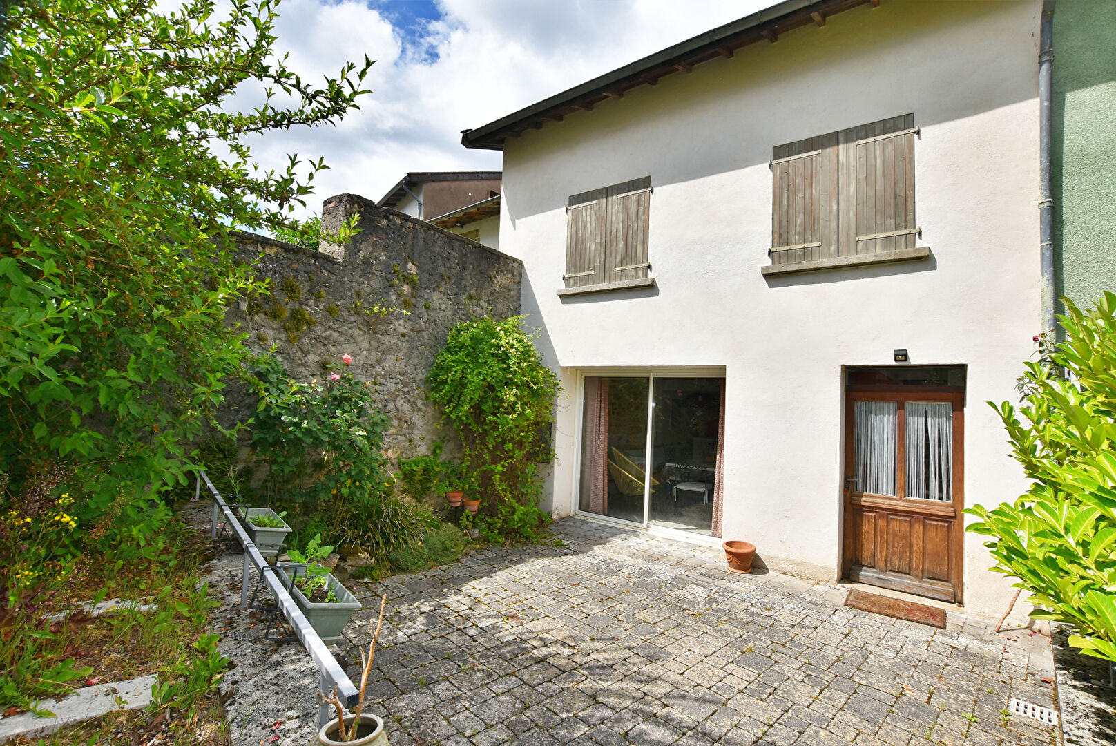Maison à vendre à Laprugne  210 m²