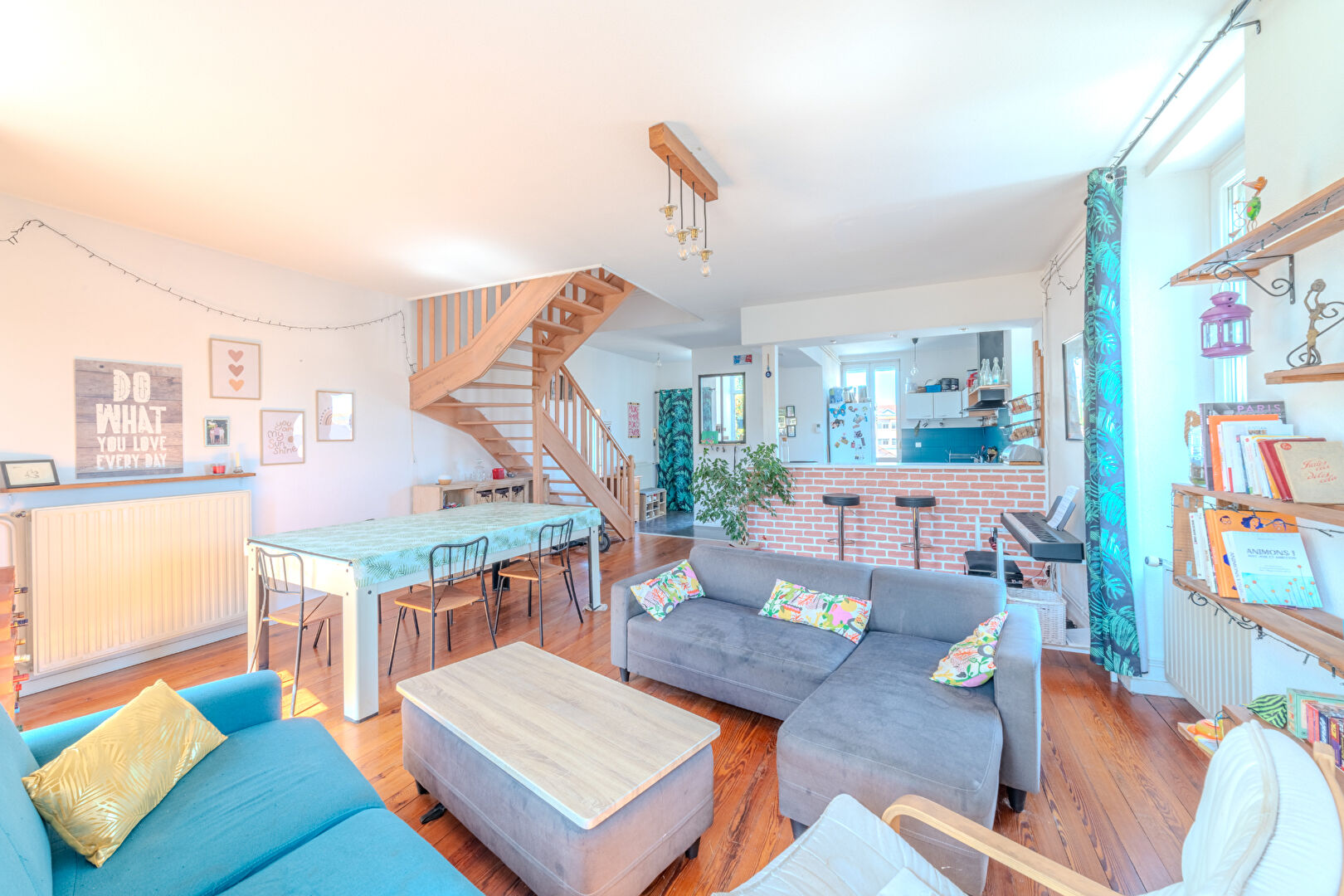 EXCLUSIVITÉ Grand duplex 102 m² , 2 chambres + 1 bureau