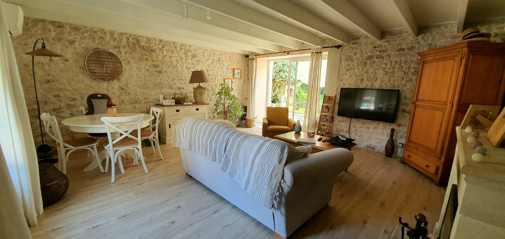 Photo Longère 8 pièce(s) 177 m2 sur parcelle 2500 m2 avec gîte et garage image 4/6