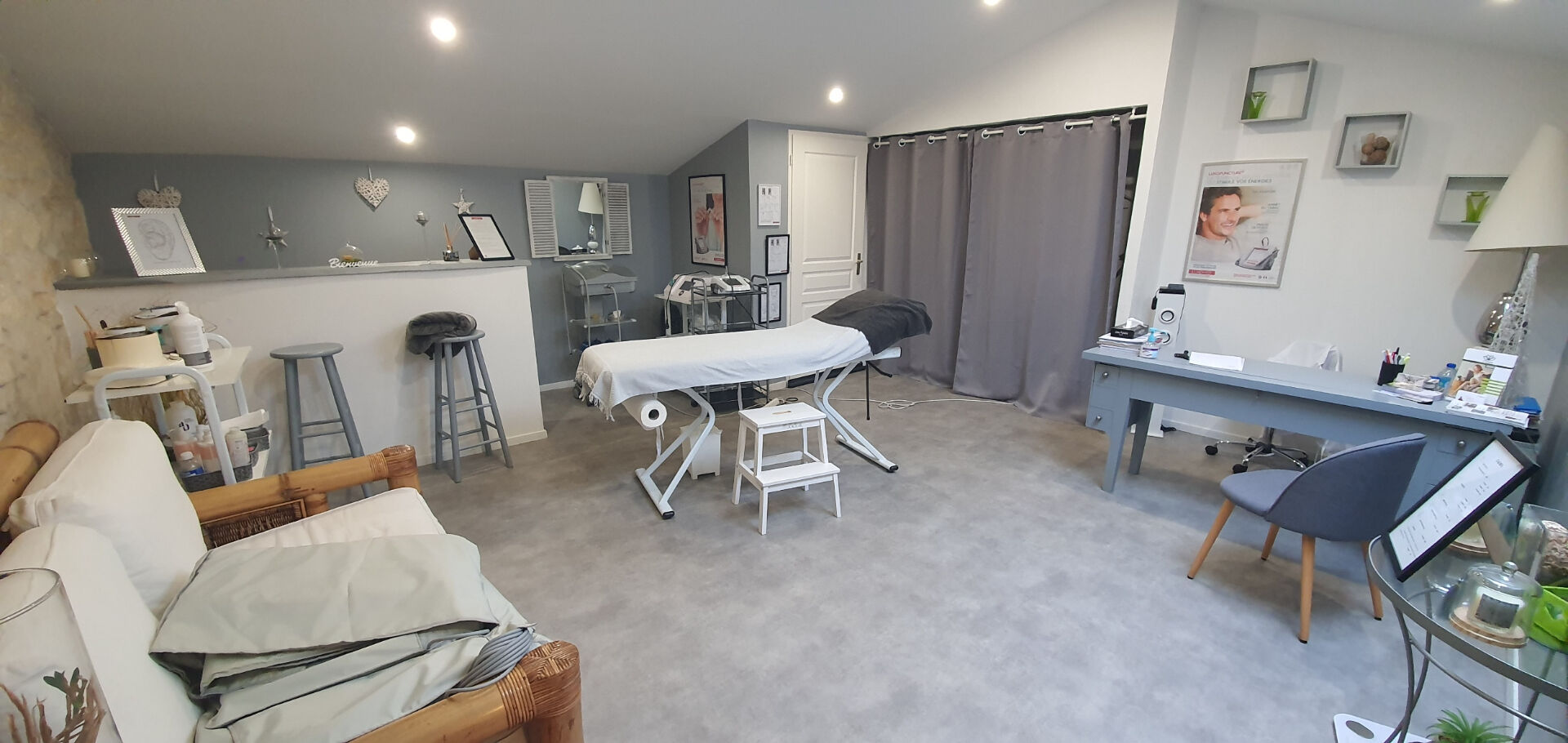 Photo Maison Echillais 6 pièce(s) 186 m2 avec piscine et dépendance image 4/6