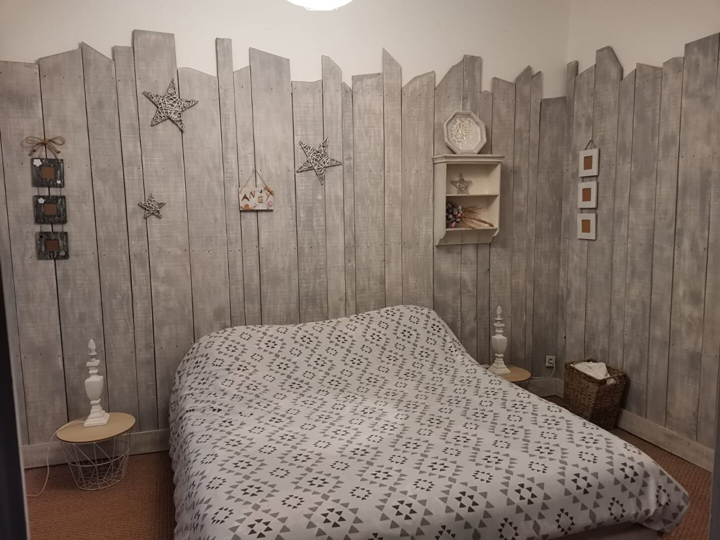 Photo Maison Echillais 6 pièce(s) 186 m2 avec piscine et dépendance image 5/6