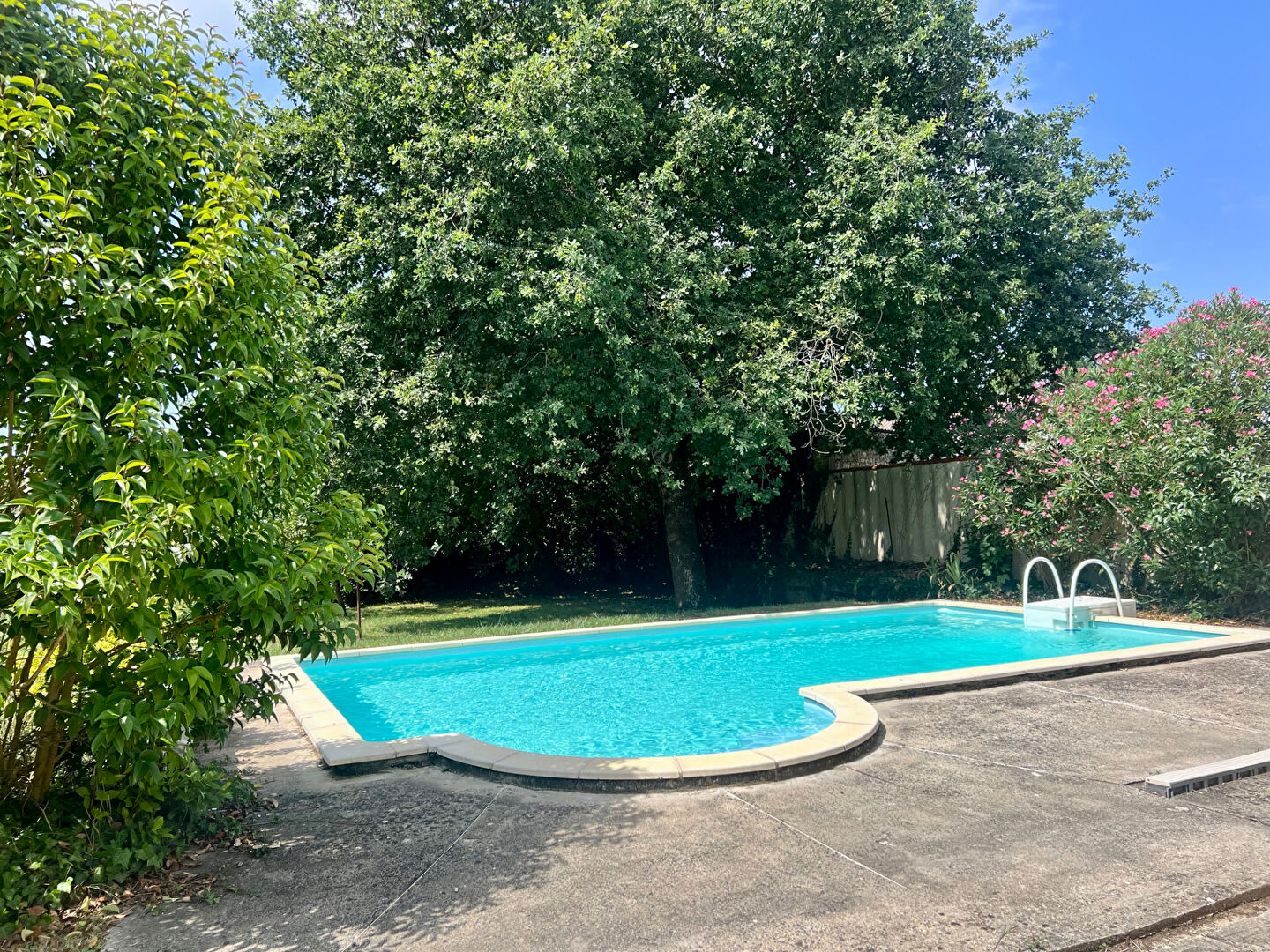 Photo Maison Echillais 7 pièce(s) 178 m2 image 3/6