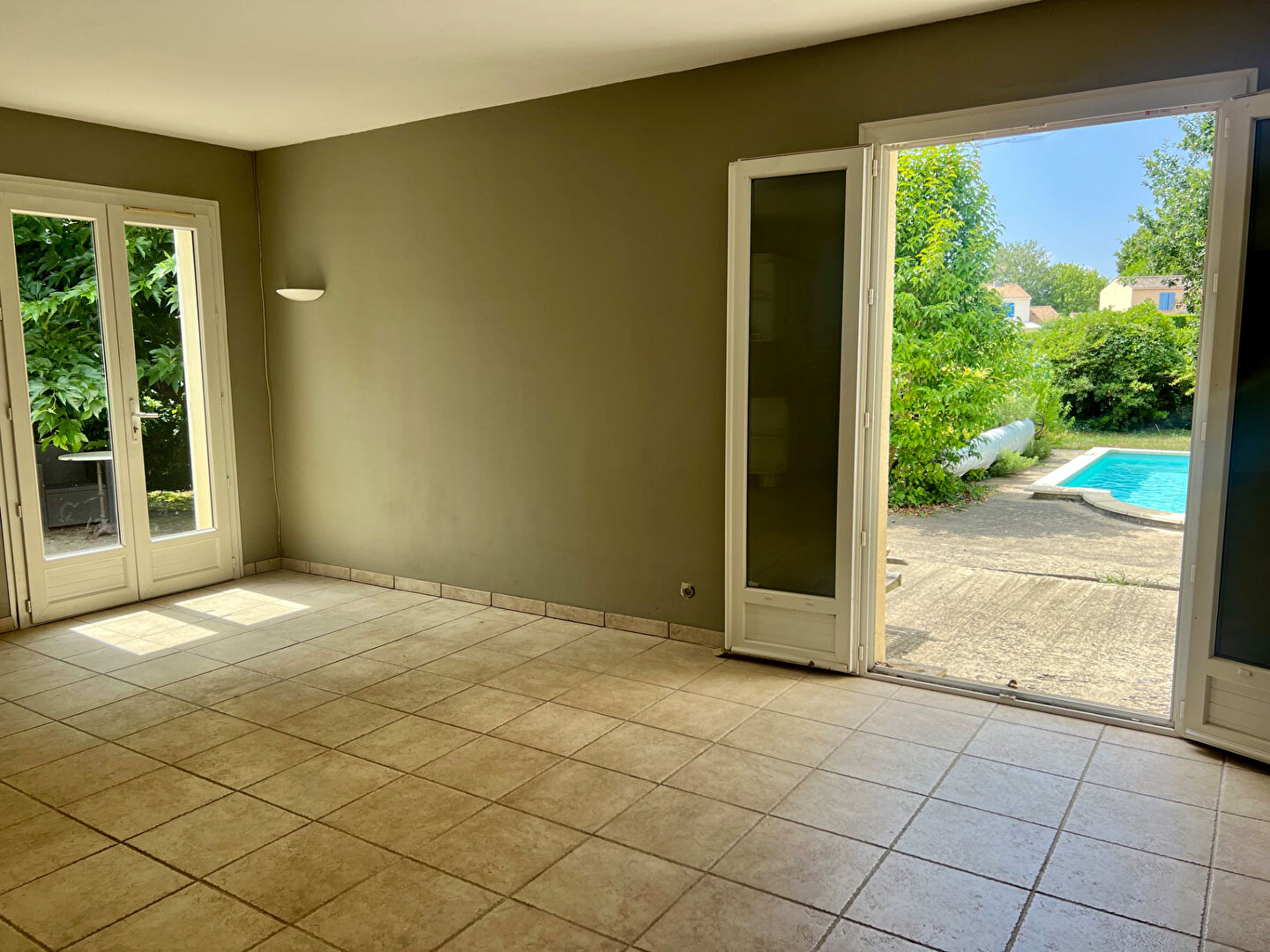 Photo Maison Echillais 7 pièce(s) 178 m2 image 4/6