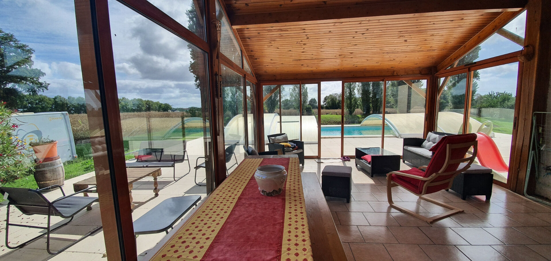 Photo Propriété 7 pièce(s) 125 m2 avec piscine et 50 m2 dépendances image 4/5