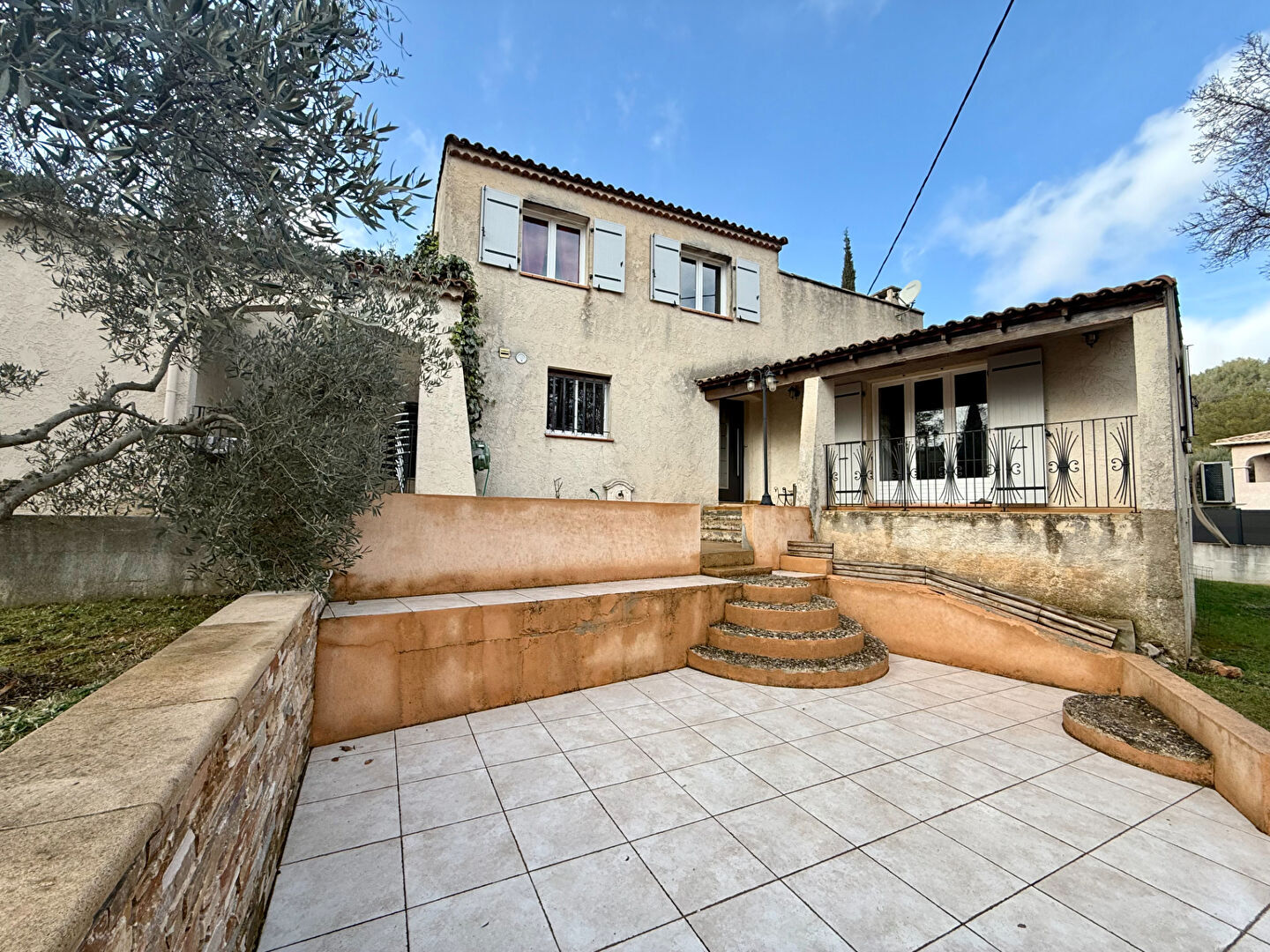 A VENDRE PEYPIN 13124 MAISON TYPE 5 DE 115 M² SUR 893M² DE JARDIN TERRASSE GARAGE