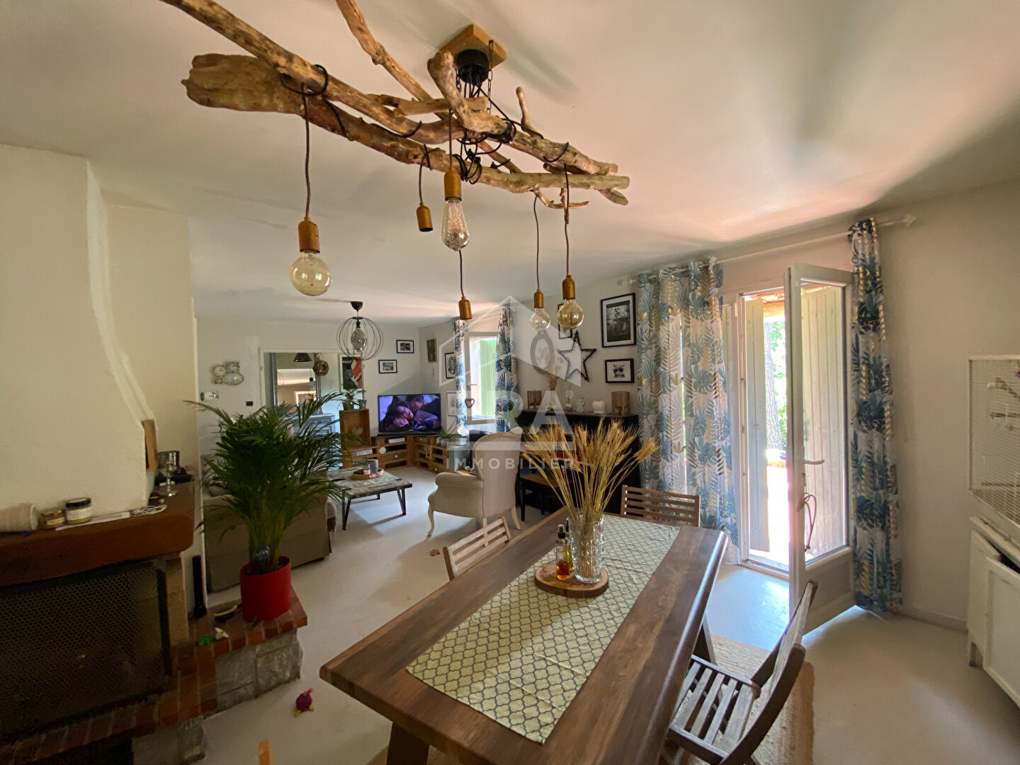 Photo A VENDRE 13790 CHATEAUNEUF-LE-ROUGE MAISON DE TYPE 5 DE 108M2 SUR 1500M2 DE TERRAIN AVEC PISCINE ET ATELIER image 3/6