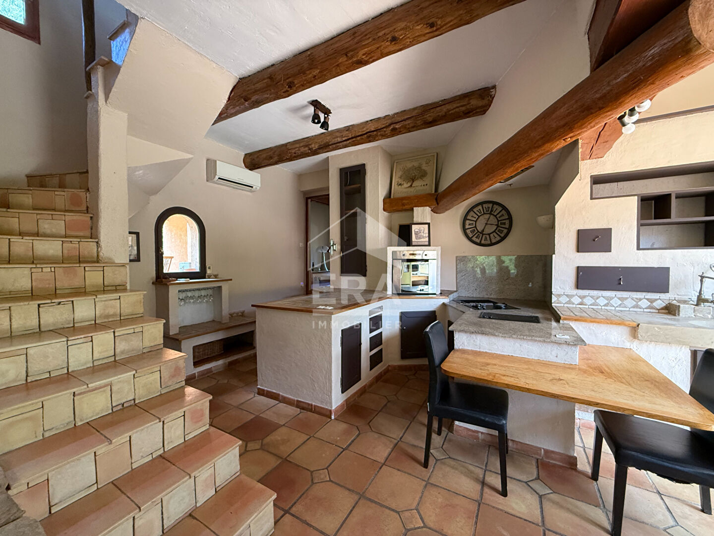 Photo A VENDRE 13360 ROQUEVAIRE MAS TRADITIONEL DE TYPE 6 DE 211M² SUR 4000M² DE JARDIN GARAGE PISCINE image 6/6