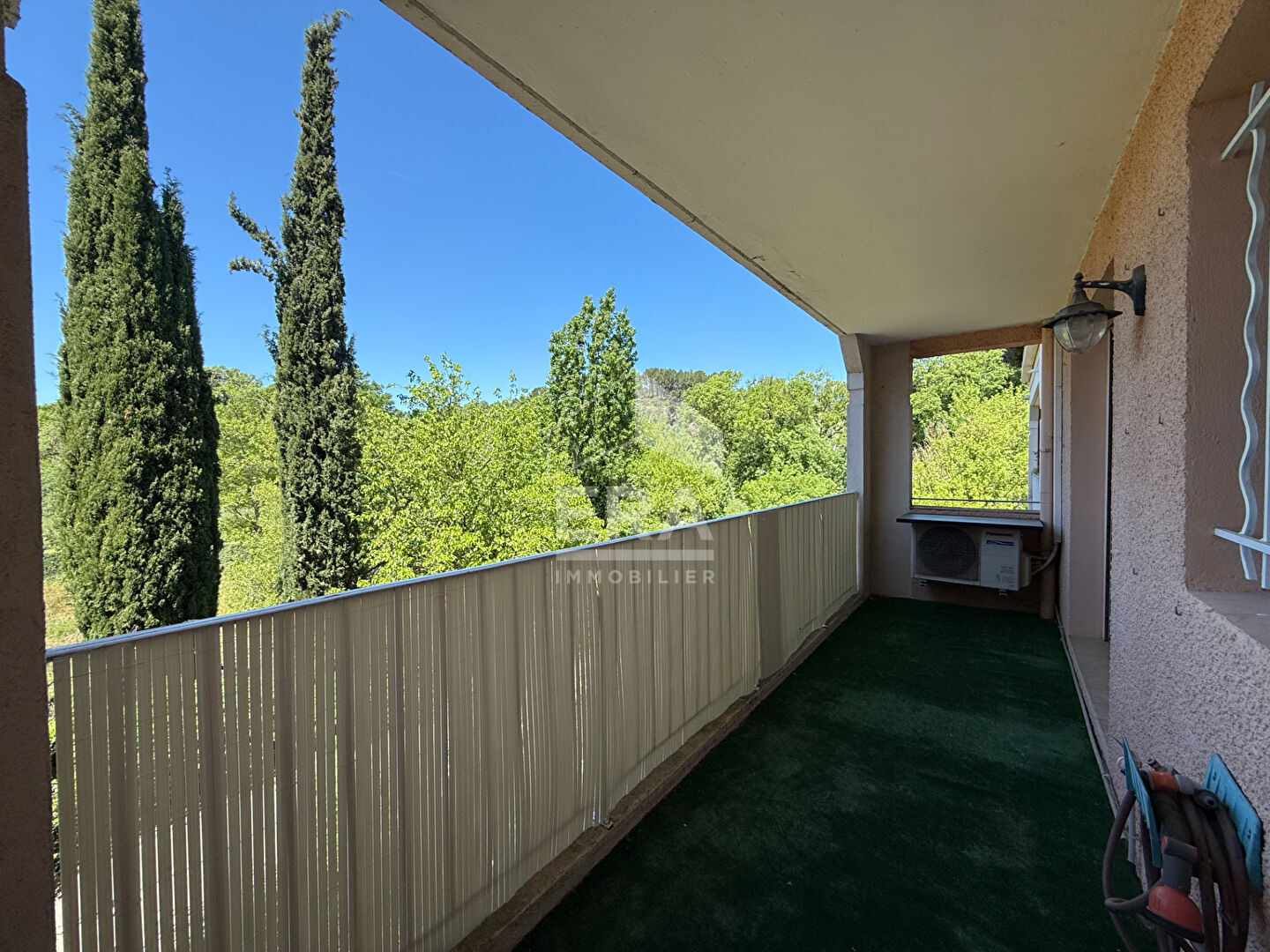 A VENDRE 13090 AIX-EN-PROVENCE APPARTEMENT T2 48M² AVEC TERRASSE PARKING
