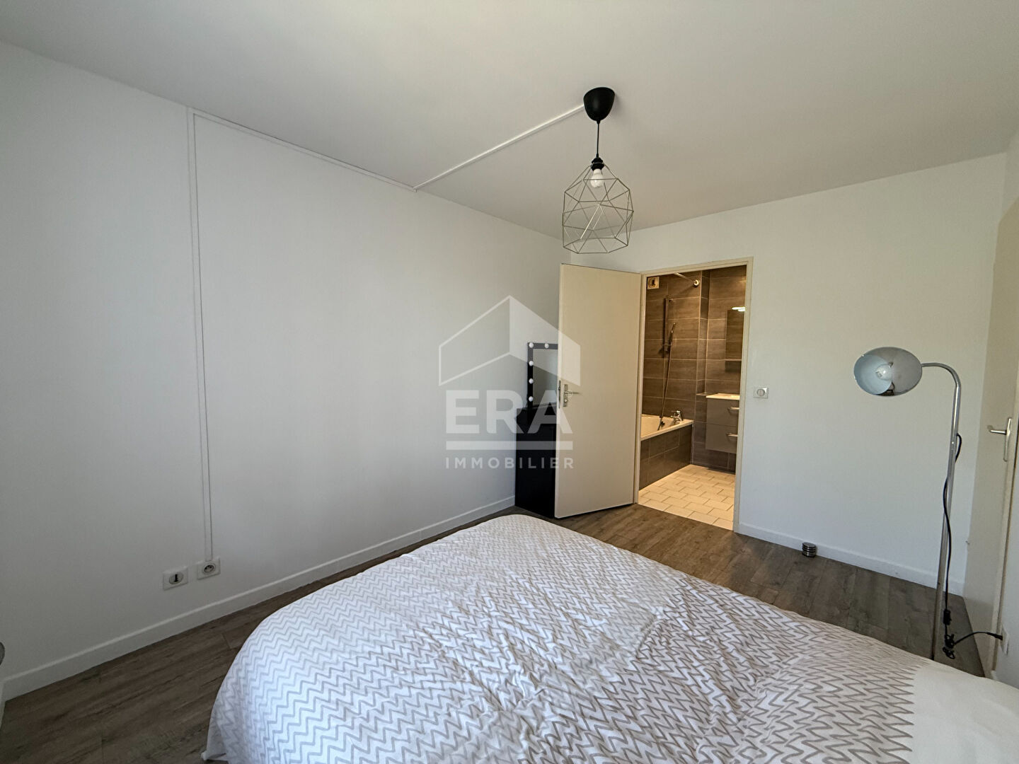 Photo A VENDRE 13090 AIX-EN-PROVENCE APPARTEMENT T2 48M² AVEC TERRASSE PARKING image 6/6