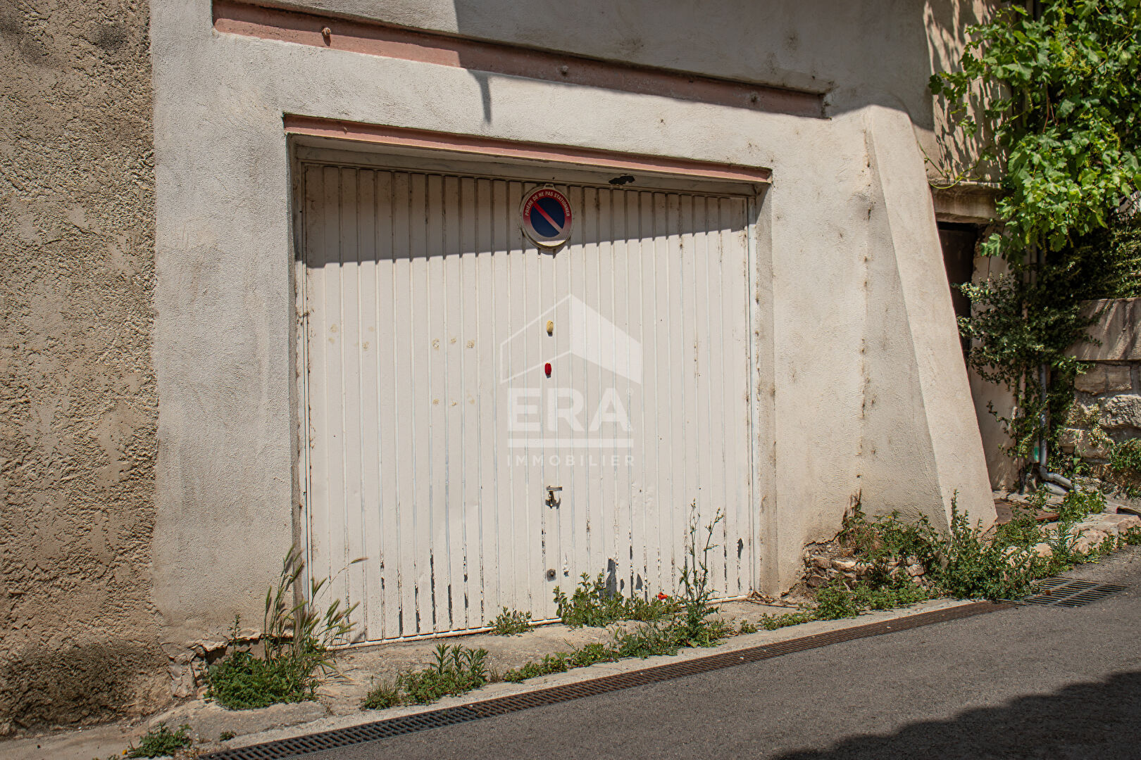 Photo A VENDRE 83560 RIANS STUDIO DE 36.31M² CAVE ET GARAGE image 2/6
