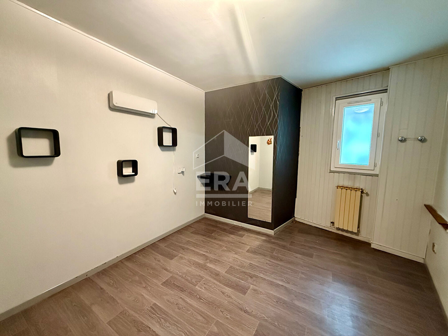 Photo A VENDRE 13390 AURIOL CENTRE VILLE  LOCAL COMMERCIAL DE 187m² LIBRE image 4/5