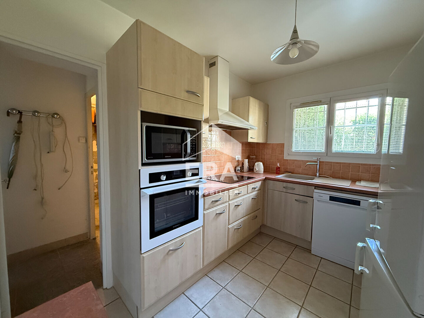 Photo A VENDRE 13360 ROQUEVAIRE MAISON TYPE 4 DE 86 M² GARAGE PISCINE  SUR 500 M²  DE JARDIN image 5/6