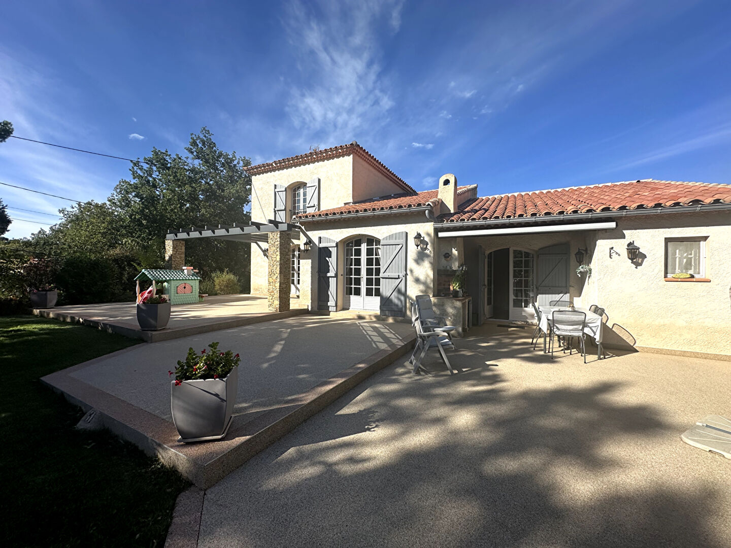 Photo A VENDRE 83860 NANS LES PINS MAISON TYPE 5 DE 158 M2 SUR 3000M2 PISICINE GARAGE ABRIS DE JARDIN image 3/6
