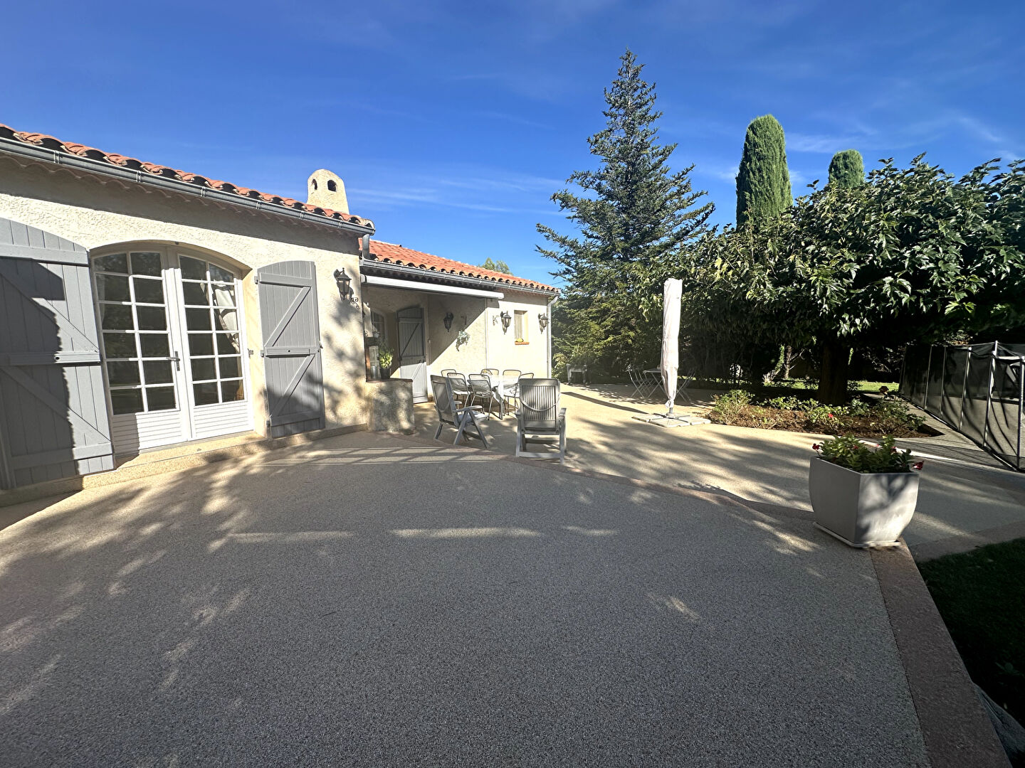 Photo A VENDRE 83860 NANS LES PINS MAISON TYPE 5 DE 158 M2 SUR 3000M2 PISICINE GARAGE ABRIS DE JARDIN image 5/6