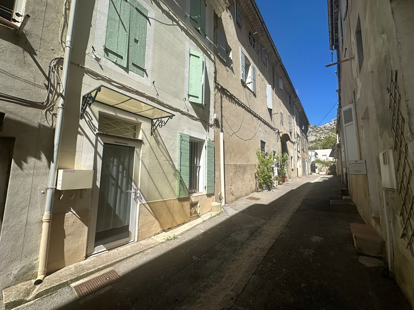 Photo A VENDRE 13360 ROQUEVAIRE MAISON DE VILLE DE 55M²  AVEC CAVE image 1/6