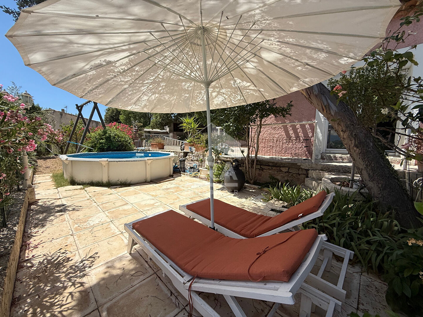 Photo A VENDRE 13790 ROUSSET MAISON PLAIN PIED 91M² SUR 1000M² DE TERRAIN GARAGE SOUS SOL AMENAGE ET DEPENDANCE image 3/6