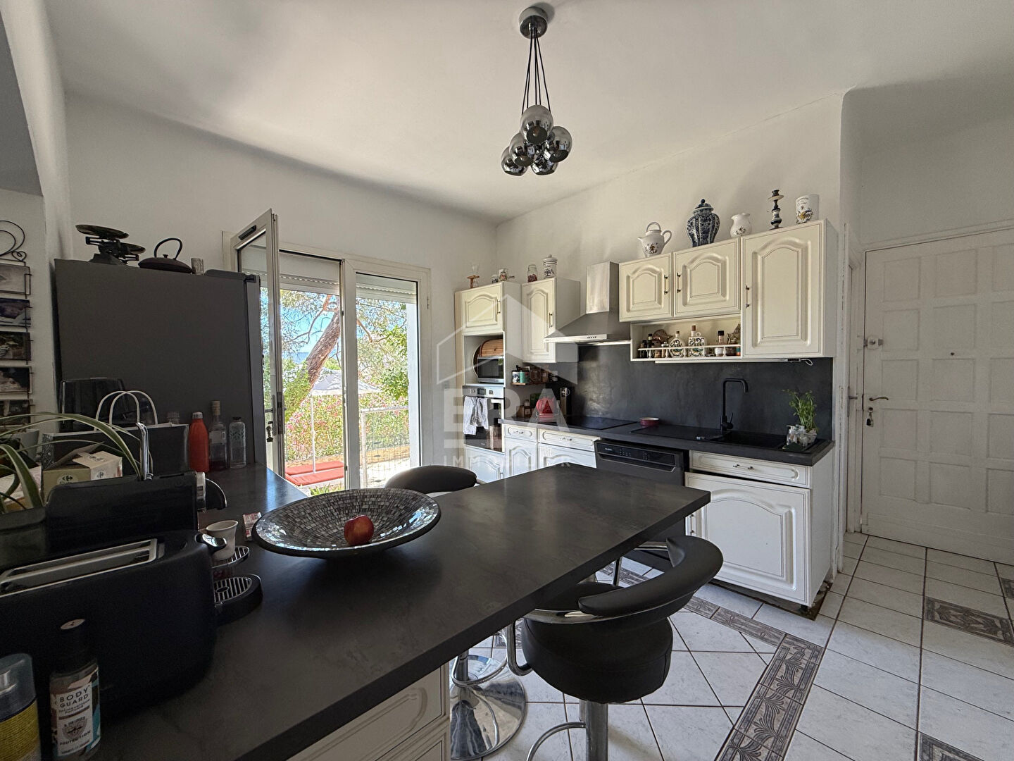 Photo A VENDRE 13790 ROUSSET MAISON PLAIN PIED 91M² SUR 1000M² DE TERRAIN GARAGE SOUS SOL AMENAGE ET DEPENDANCE image 4/6