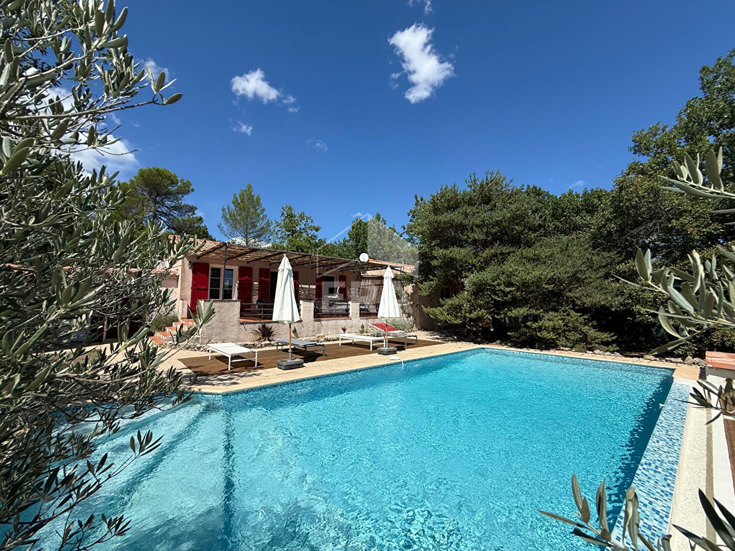 Photo A VENDRE 83560 LA VERDIERE MAISON PLAIN PIED TYPE 4 DE 100M² SUR 3500M² DE JARDIN PISCINE GRAND GARAGE image 3/6