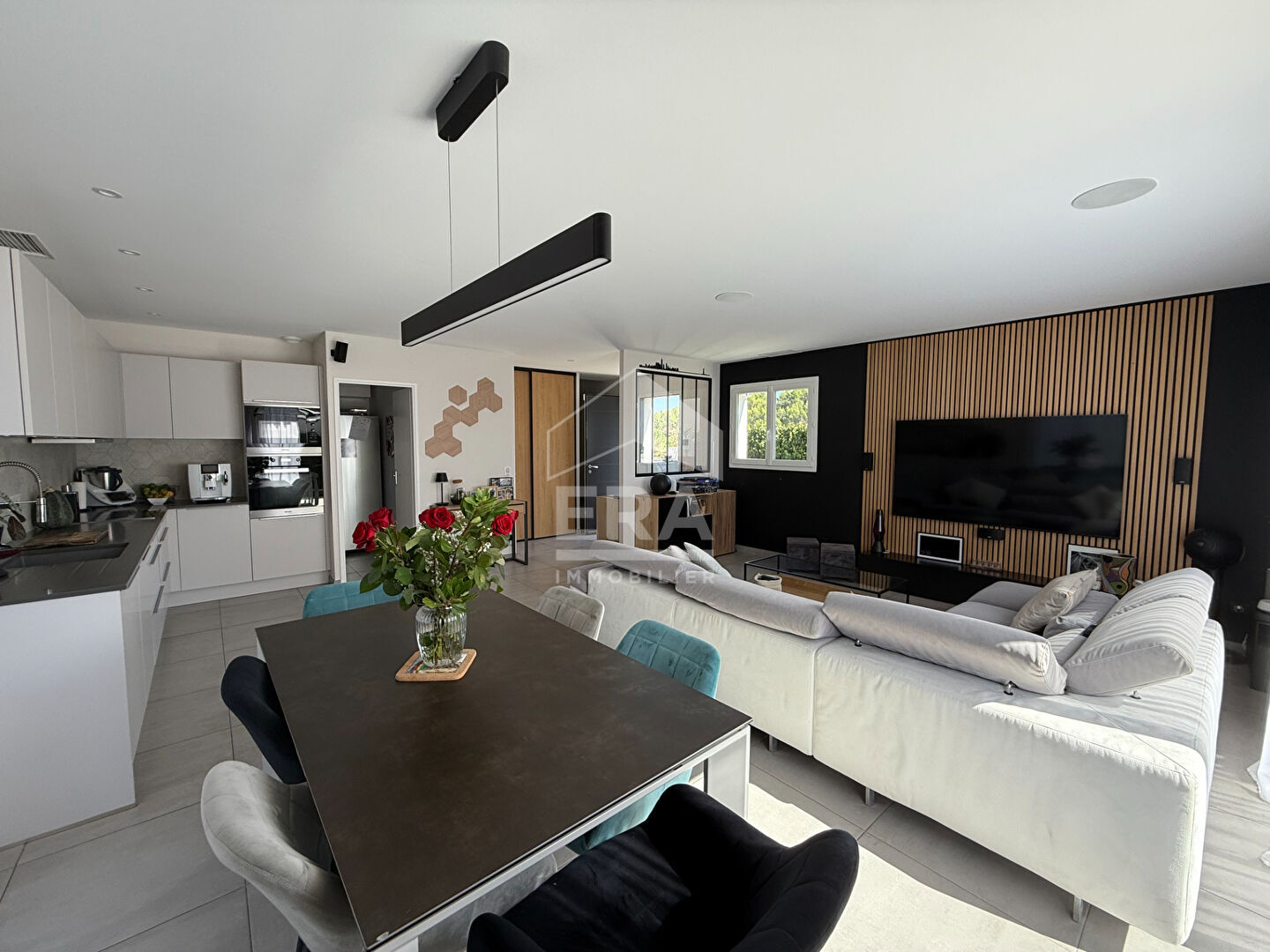 Photo A VENDRE 13710 FUVEAU MAISON TYPE 4 DE 96 M² SUR 315 M² DE JARDIN PISCINE image 3/6