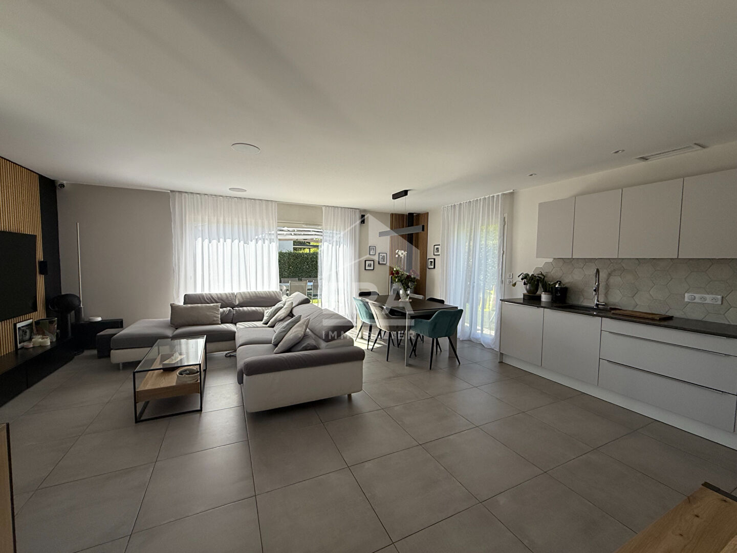 Photo A VENDRE 13710 FUVEAU MAISON TYPE 4 DE 96 M² SUR 315 M² DE JARDIN PISCINE image 5/6