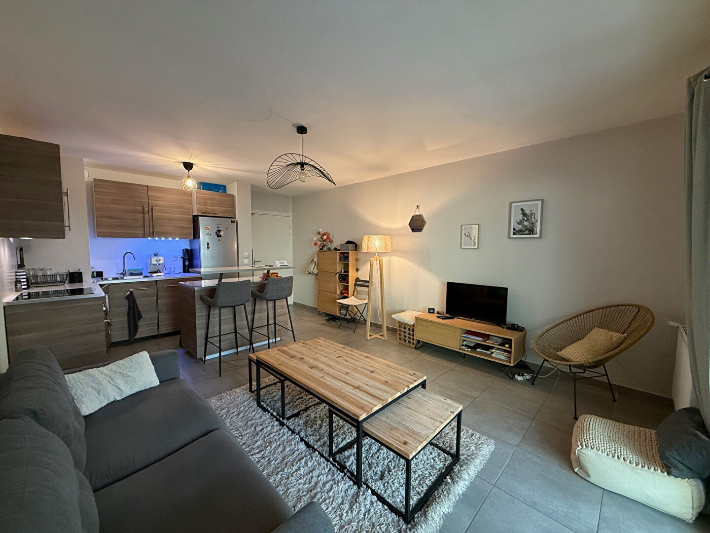 A VENDRE 13790 ROUSSET APPARTEMENT  T2 DE 40M²  GARAGE