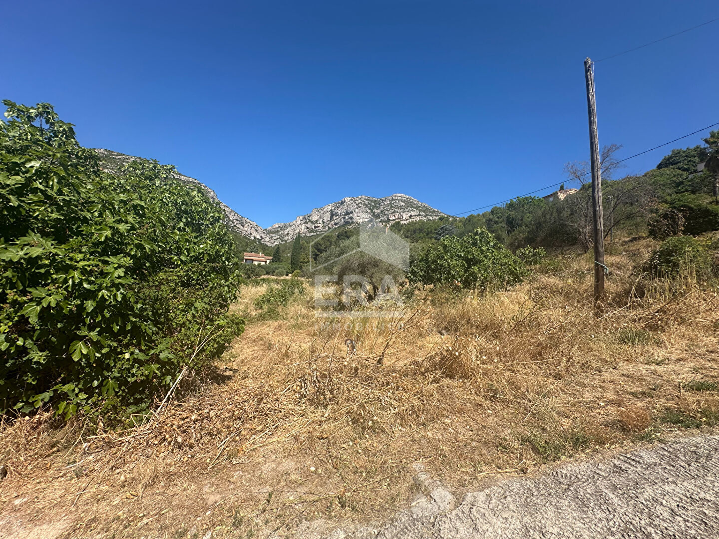 Photo A VENDRE 13360 ROQUEVAIRE SECTEUR LASCOURS  MAISON 250M² SUR 1321M² DE TERRAIN PISICINE GARAGE image 4/4