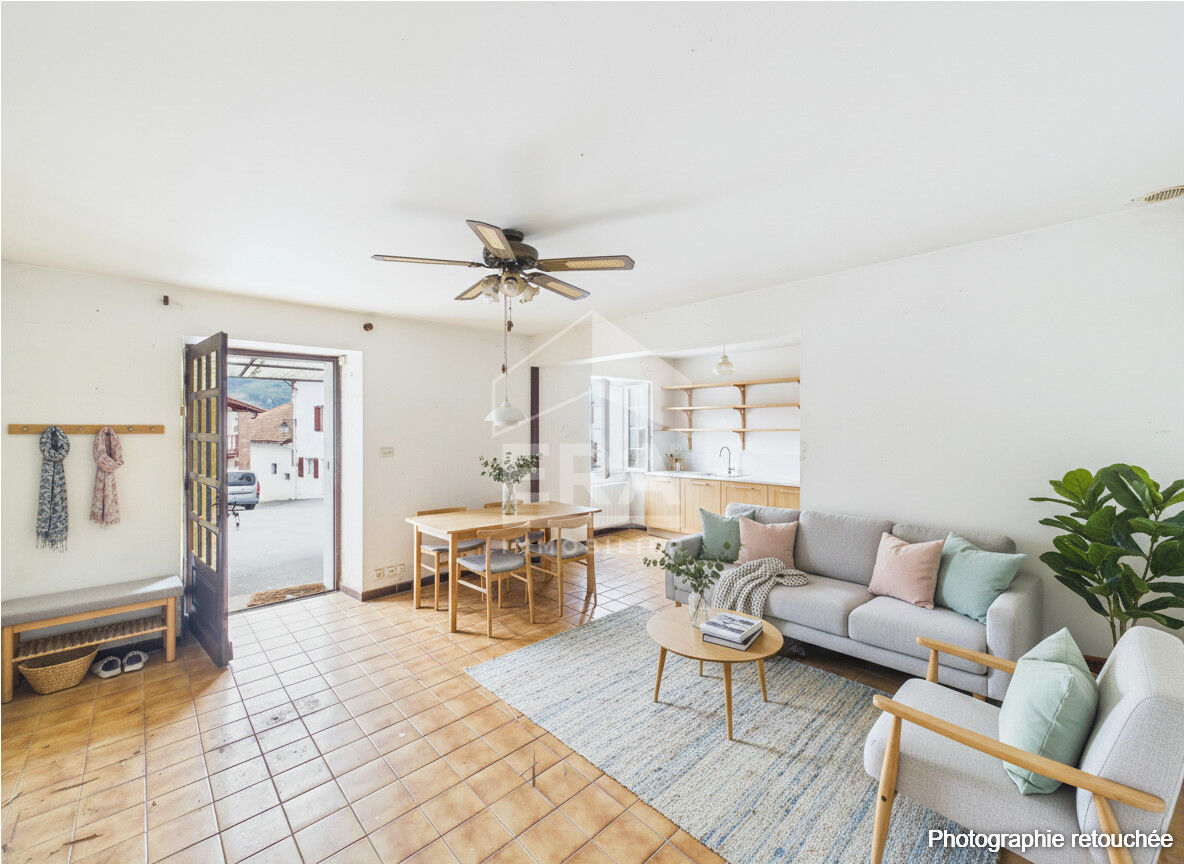 Saint Martin d'Arrossa - Vente Appartement  T3 - à rénover