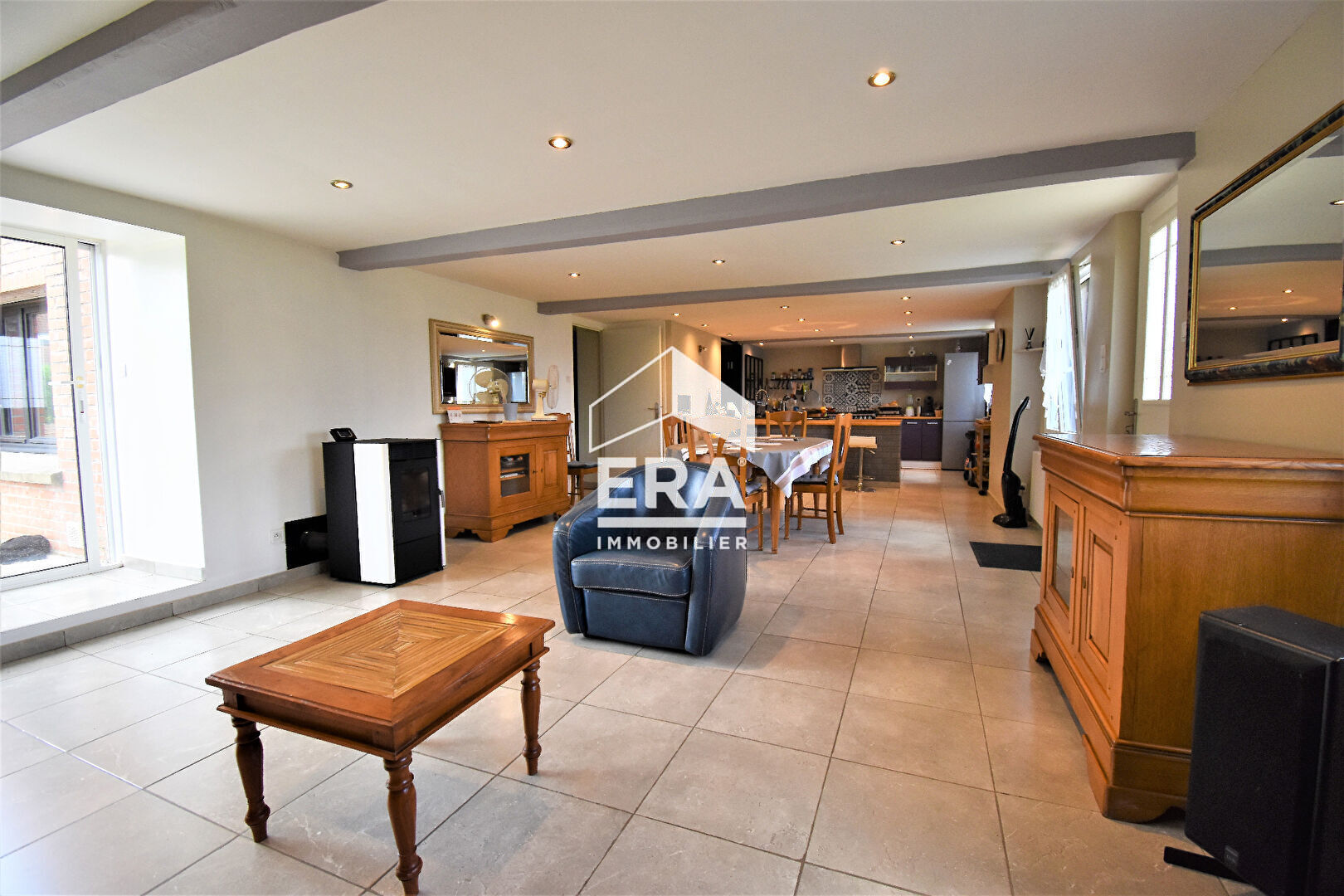 ERA Immobilier Hazebrouck - Maison Longère Spacieuse à Vendre en Campagne
