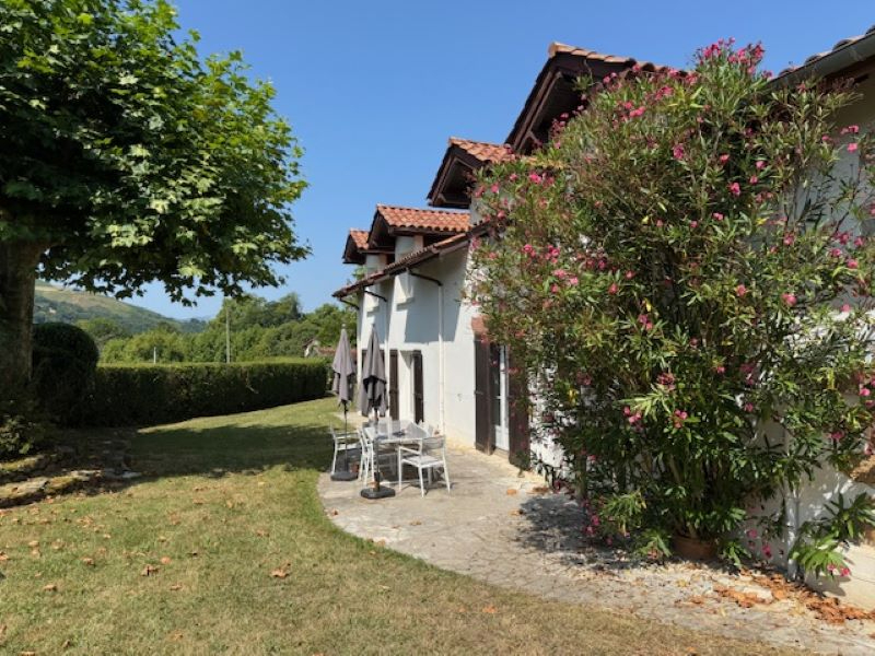 Vente maison 11 pièces  à LECUMBERRY - 2