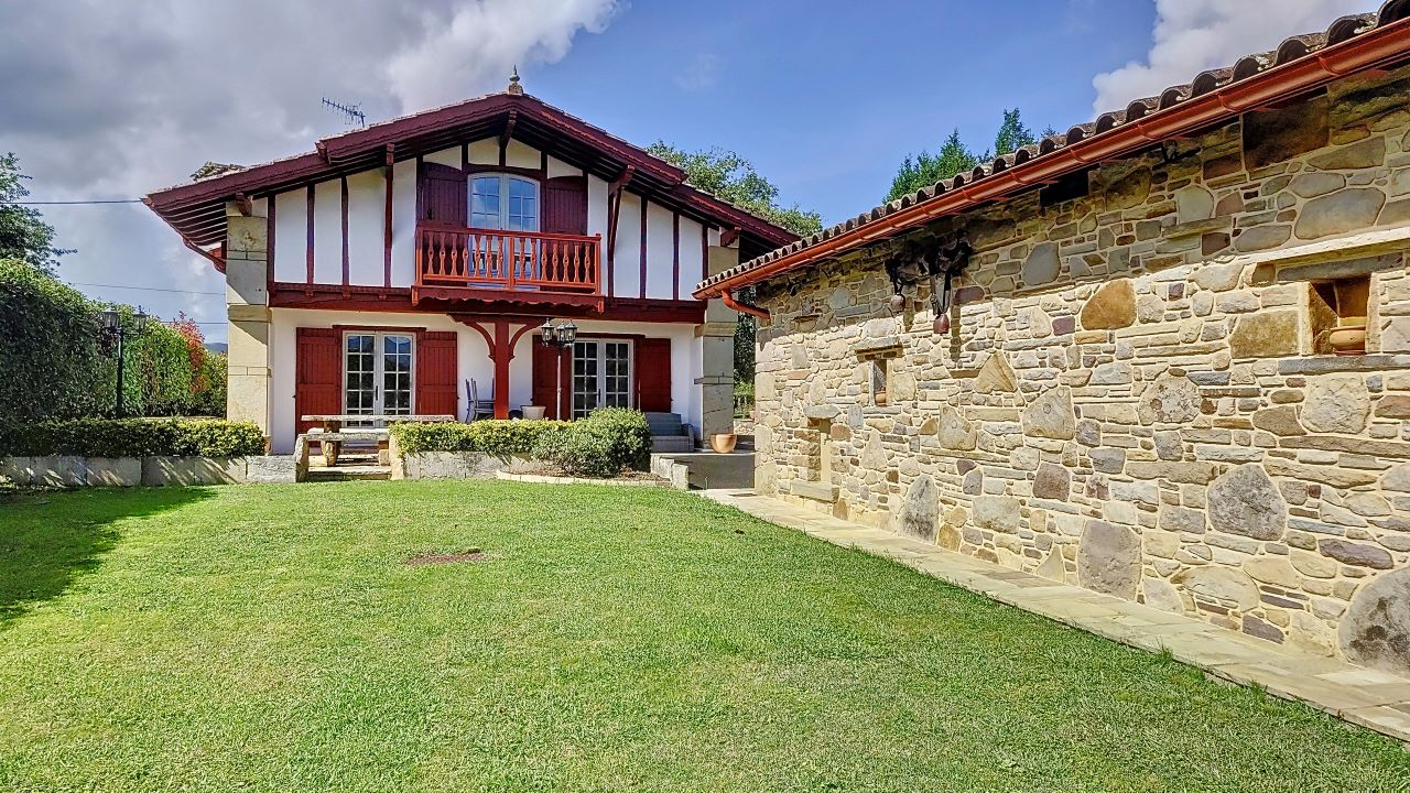 vente maison à SAINT PEE SUR NIVELLE - 690 000