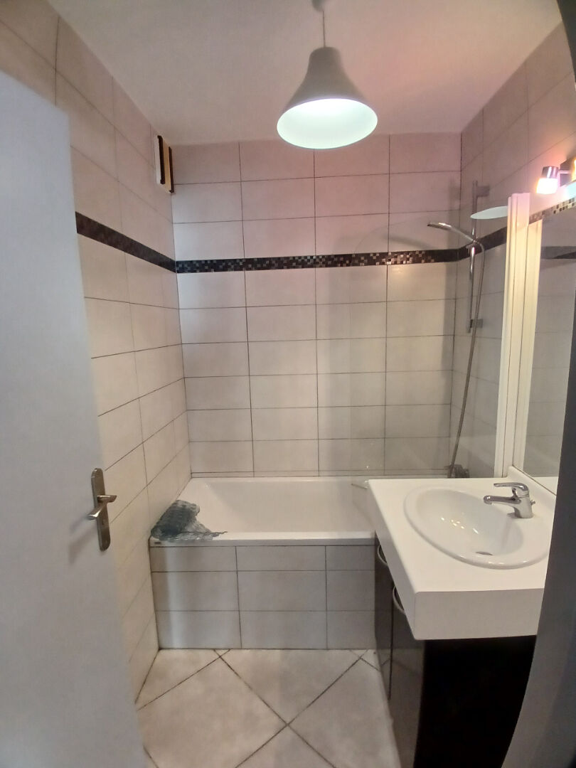 Vente appartement T2  à SAINT JEAN DE LUZ - 9