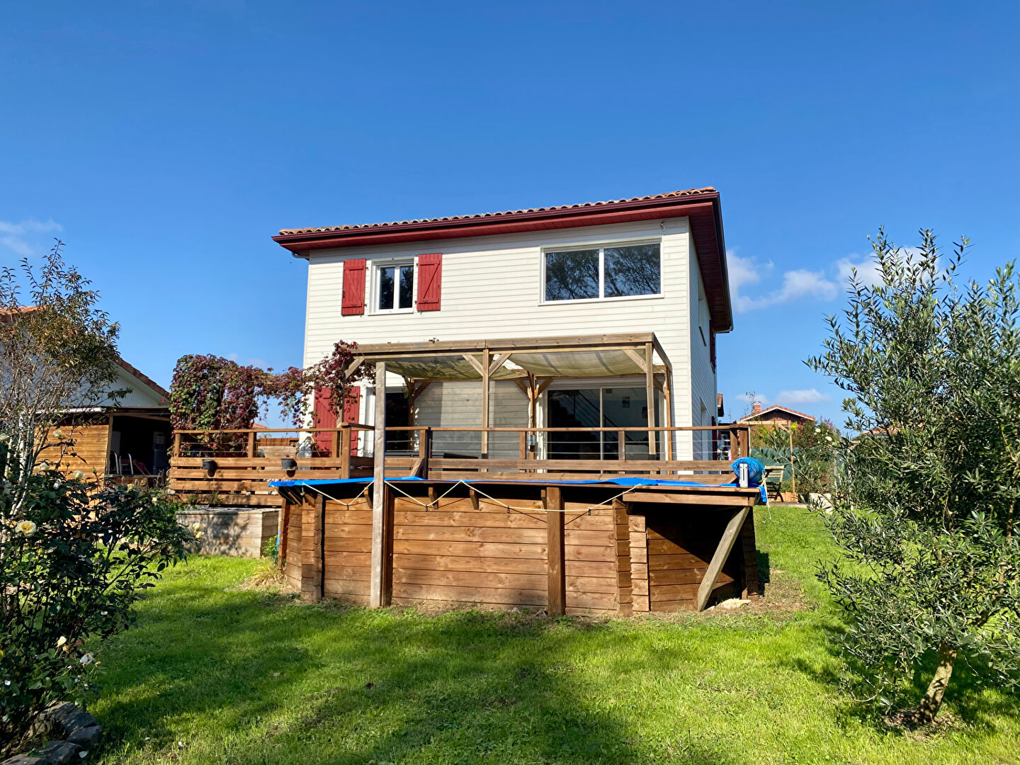 Maison récente à vendre à Saint Laurent de Gosse - 5 pièces avec jardin