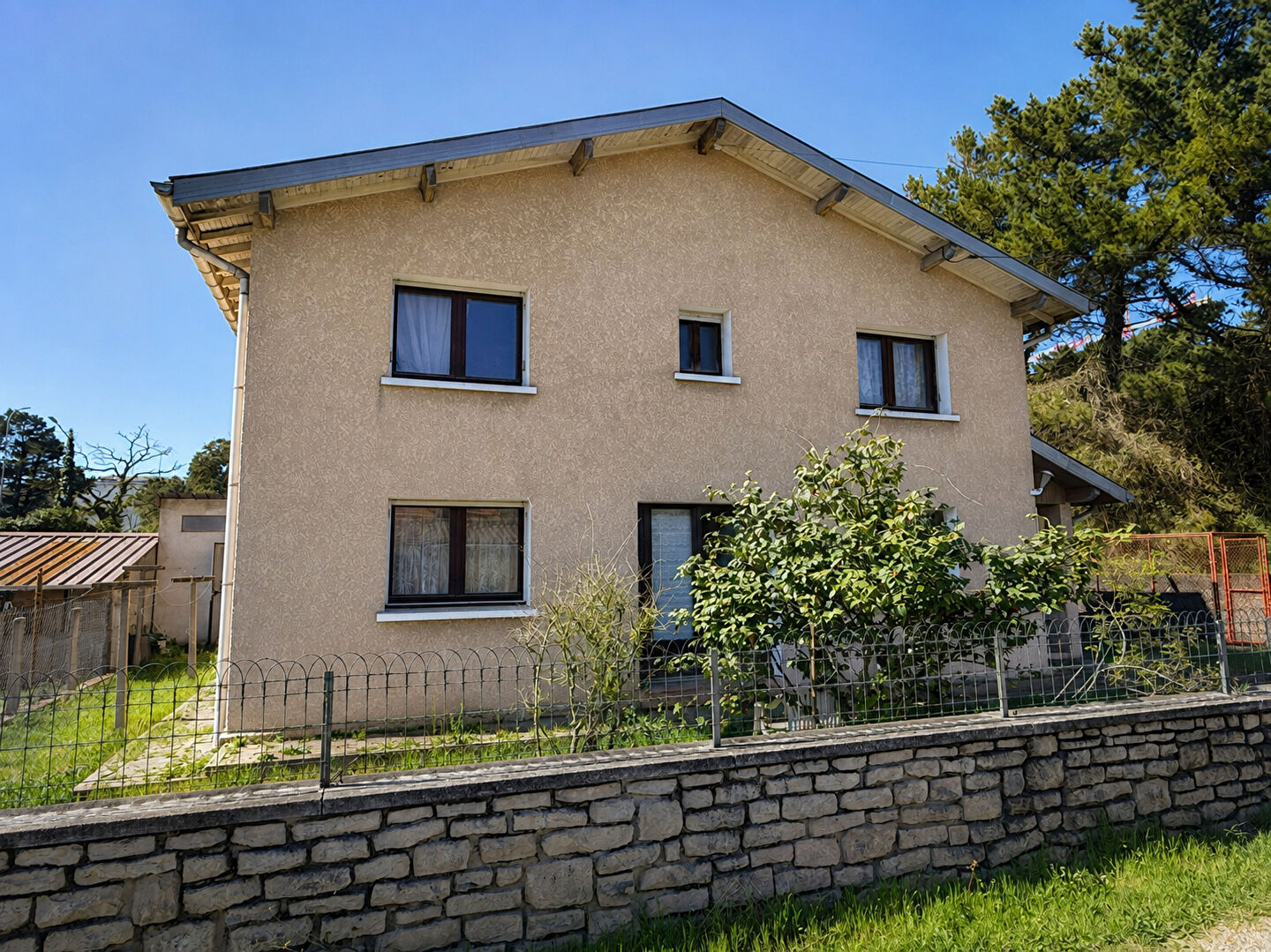 Maison 6 pièces à vendre à Tarnos - 142 m² avec grand hangar et garage