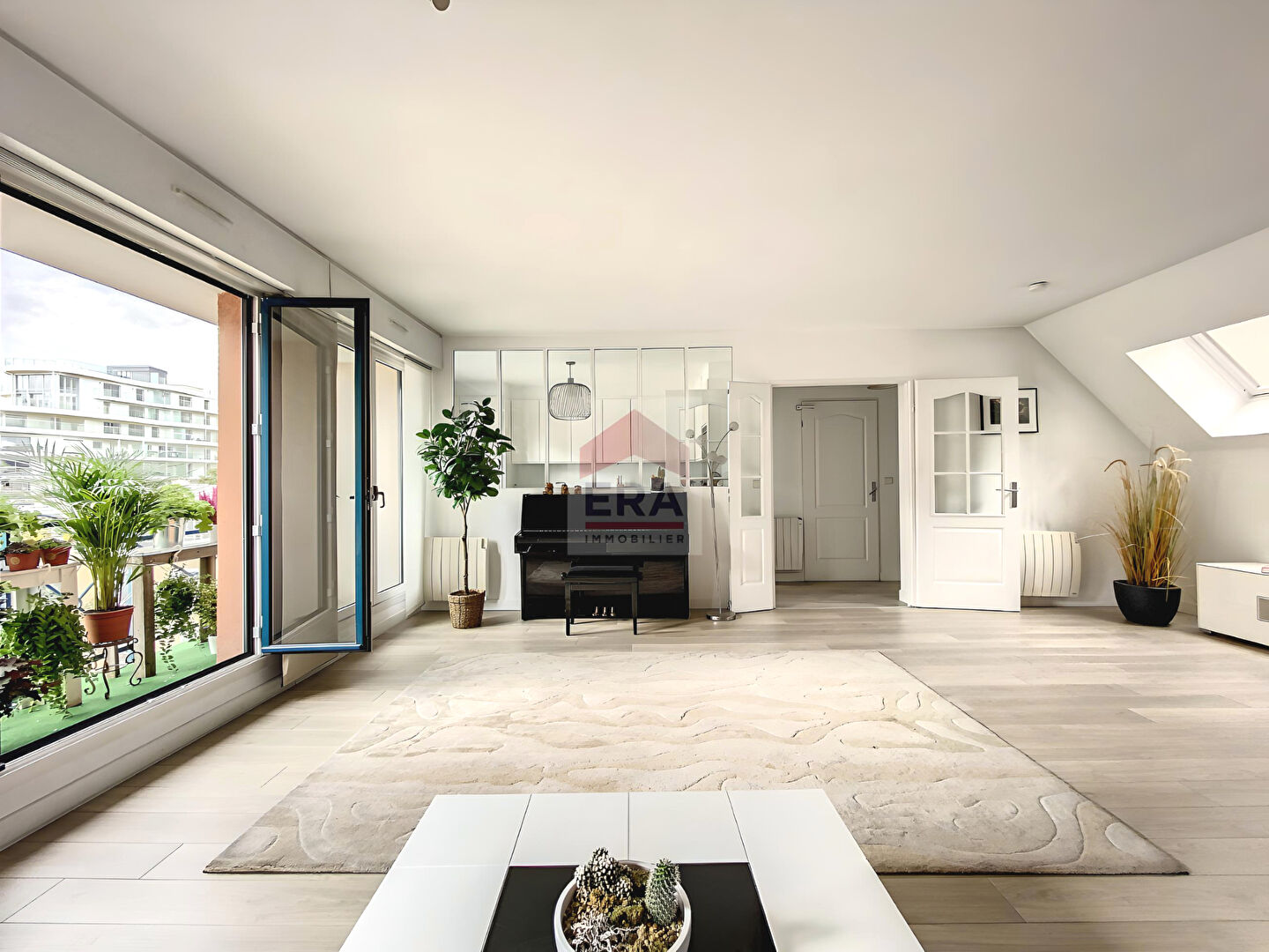Appartement Suresnes 5 pièce(s) 142m2