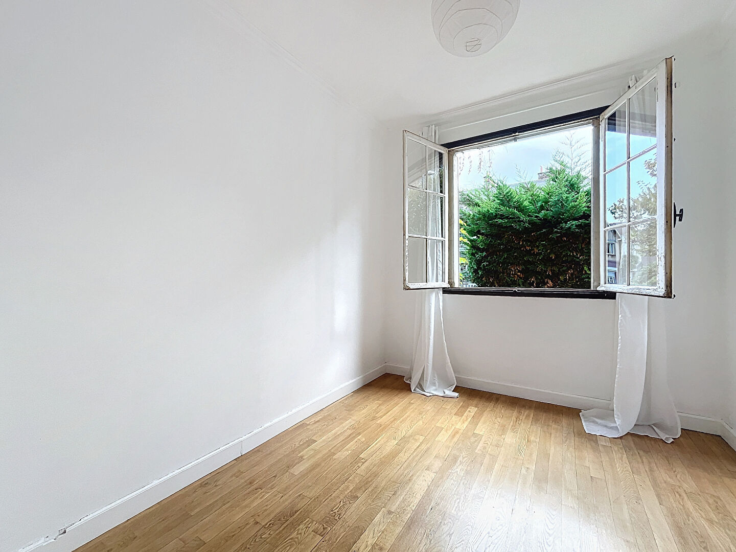 Photo Maison Suresnes 4 pièce(s) 90m² au sol. image 4/6