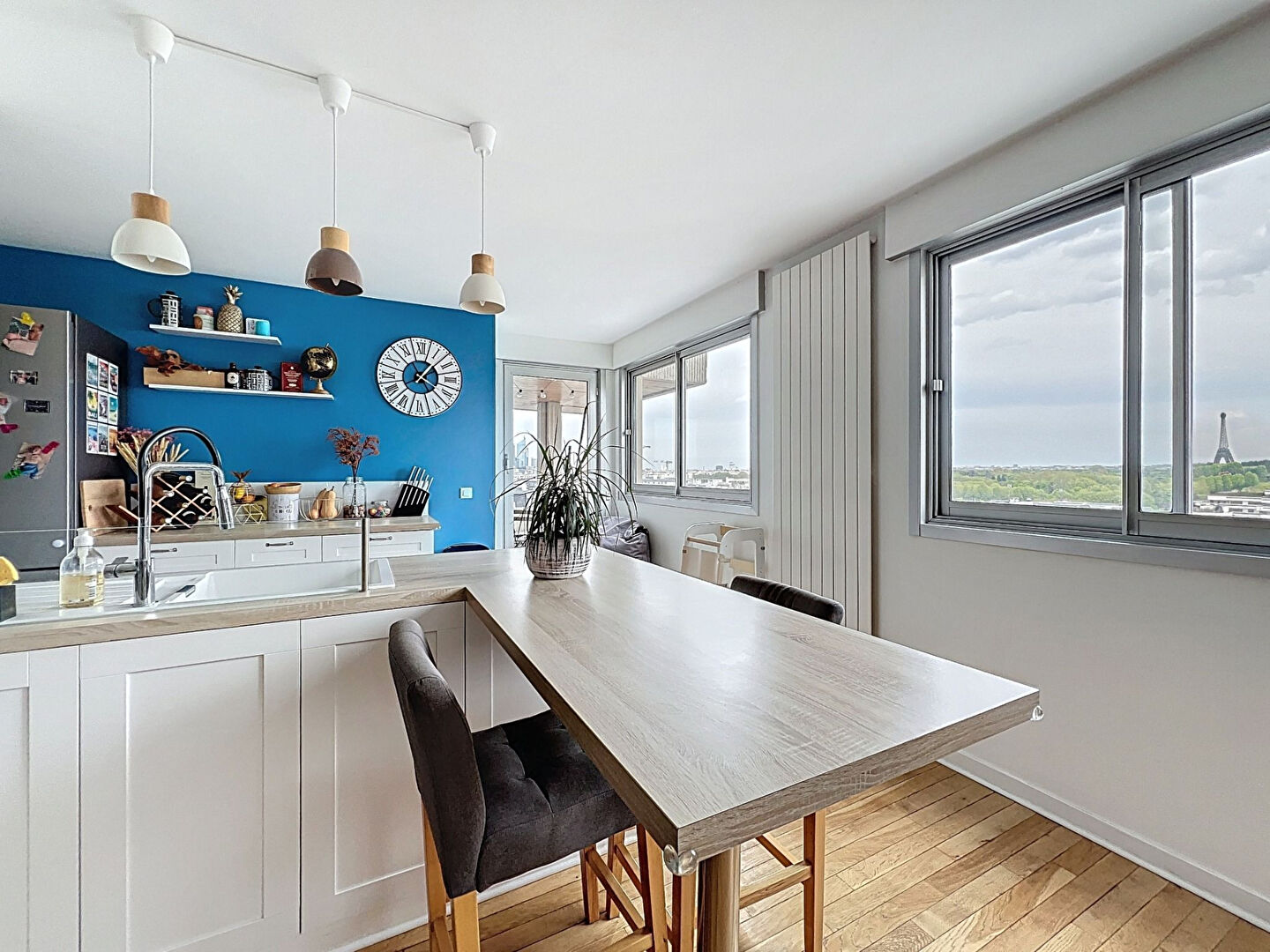 Photo Appartement Suresnes 3 pièce(s) 93 m2 image 2/6