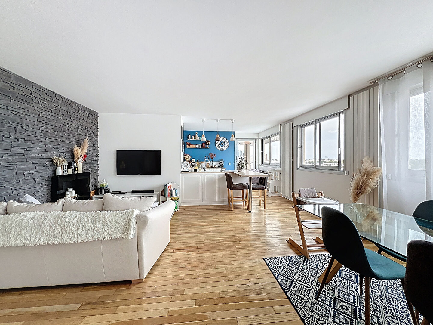 Photo Appartement Suresnes 3 pièce(s) 93 m2 image 5/6