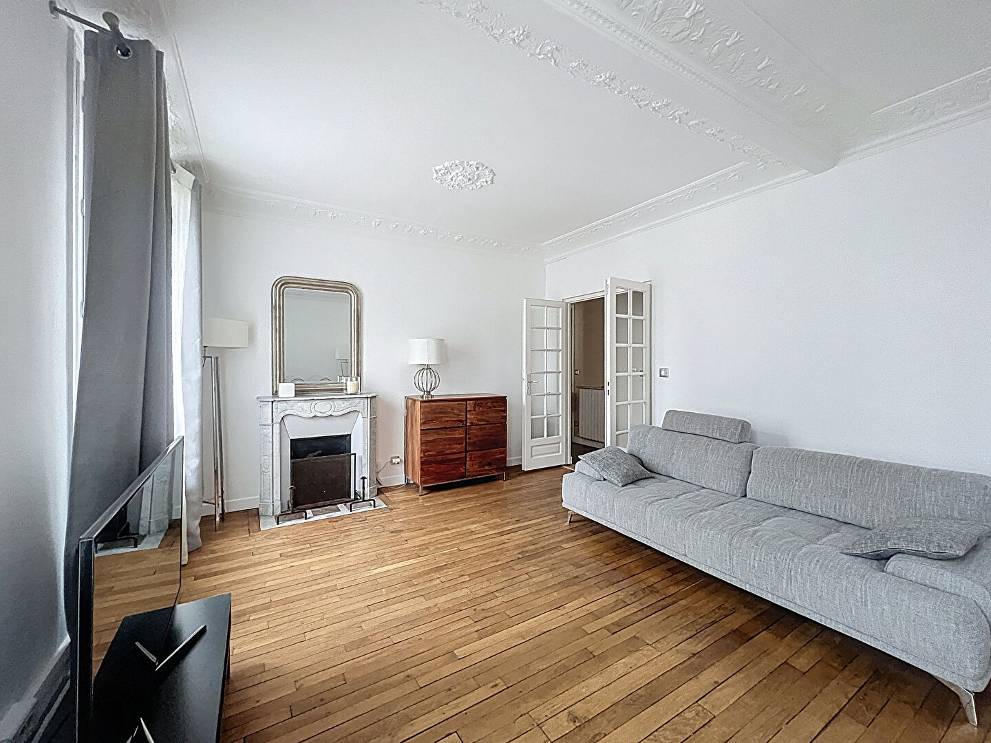 Photo Appartement Suresnes 3 pièce(s) 70.5 m2 image 2/6