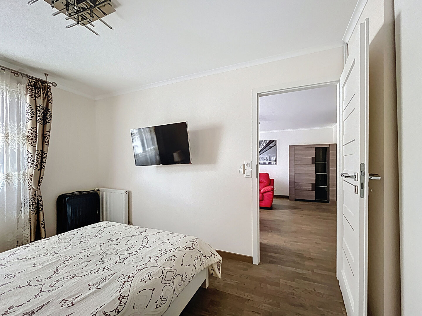 Photo Appartement Suresnes 2 pièce(s) 46.76 m2 image 3/4