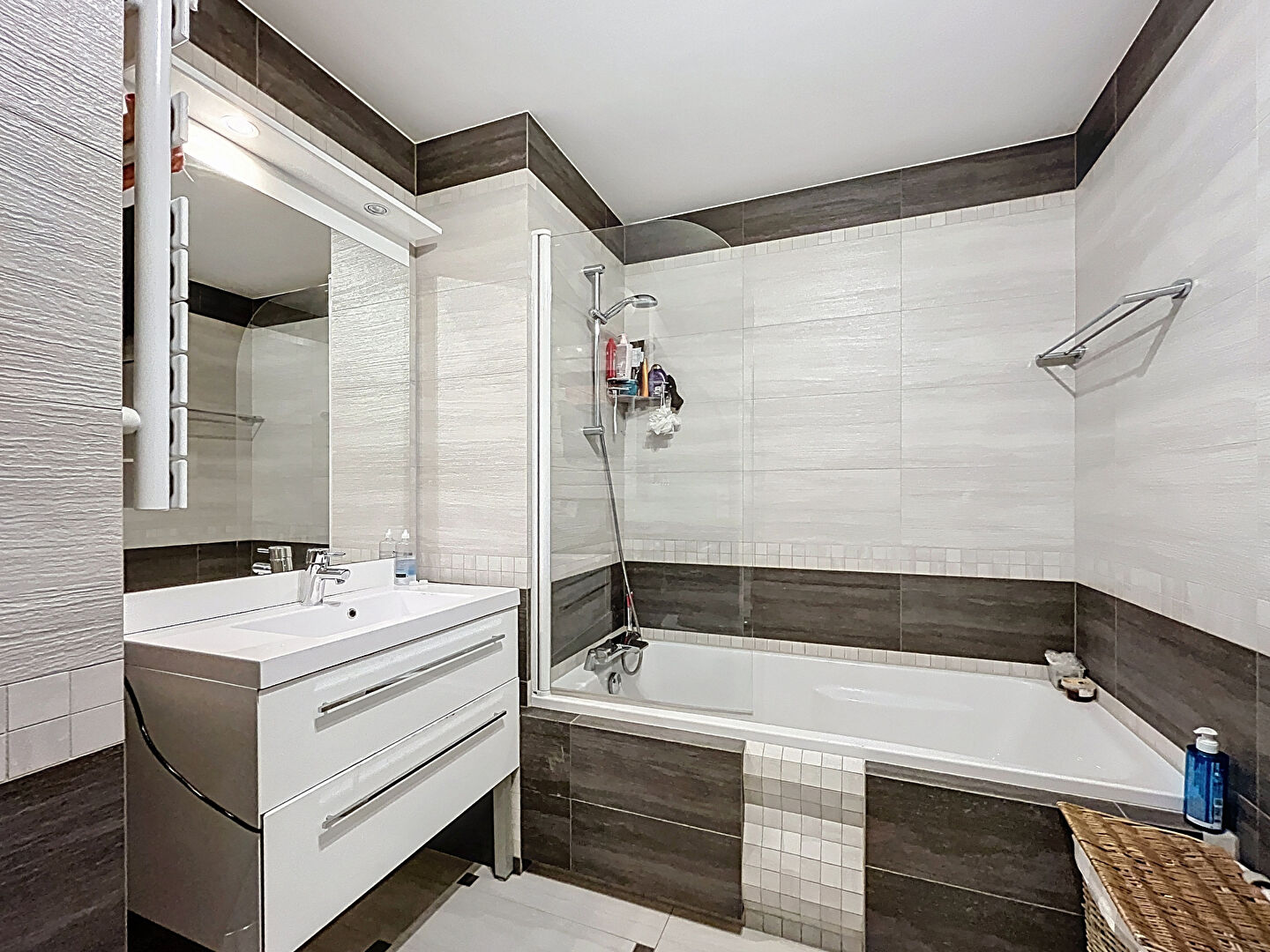Photo Appartement Suresnes 2 pièce(s) 46.76 m2 image 4/4