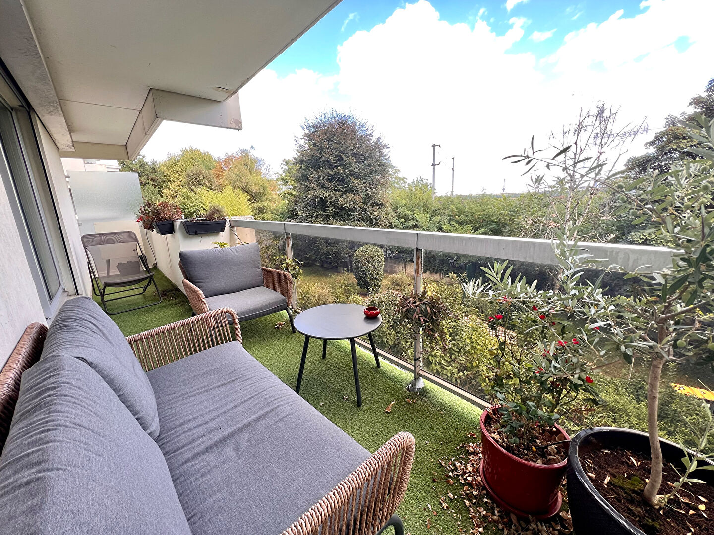 Photo Appartement Suresnes 4 pièce(s) 100 m2 image 4/6