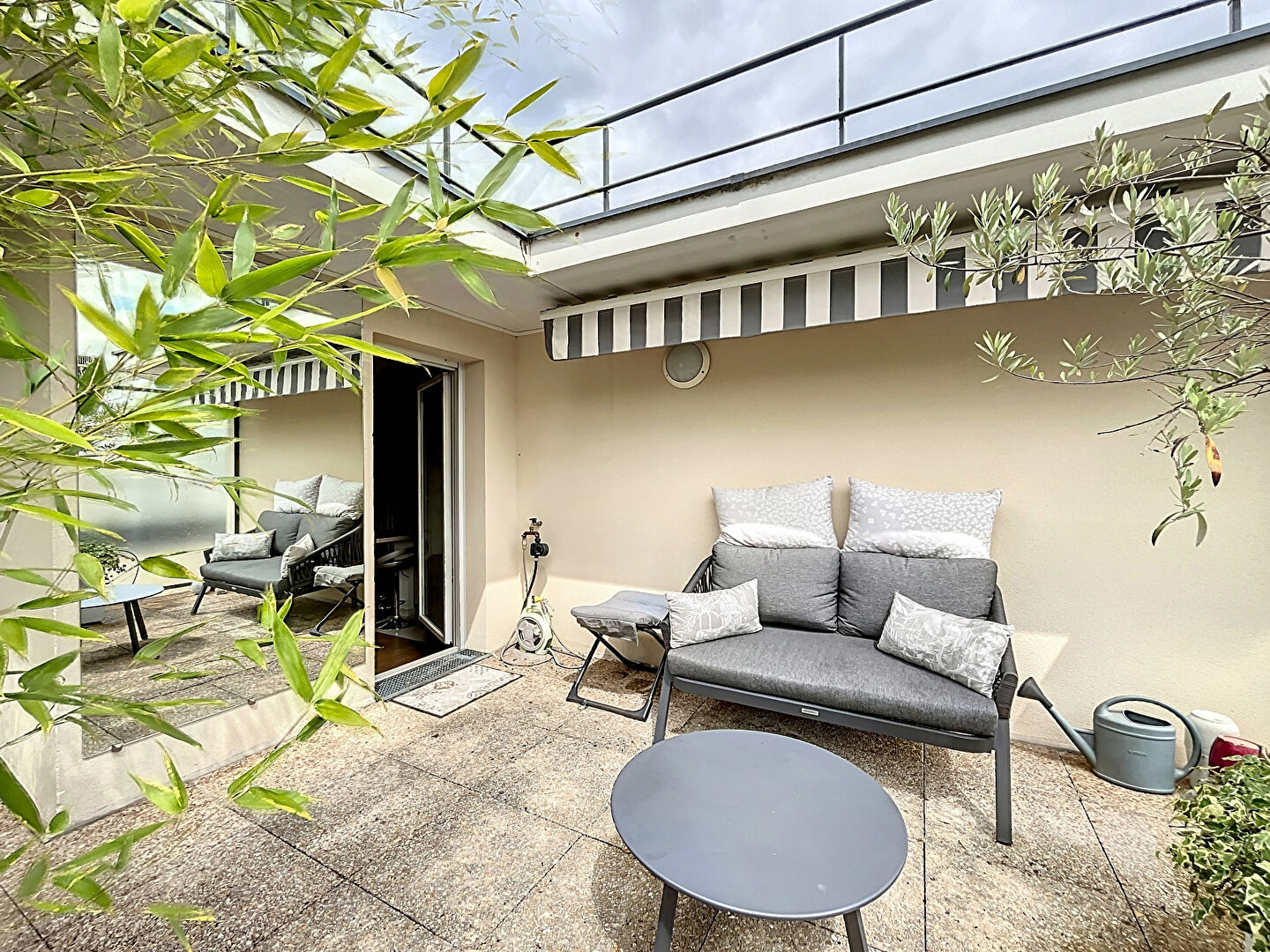 Photo Appartement Suresnes 3 pièce(s) 72 m2 image 2/6